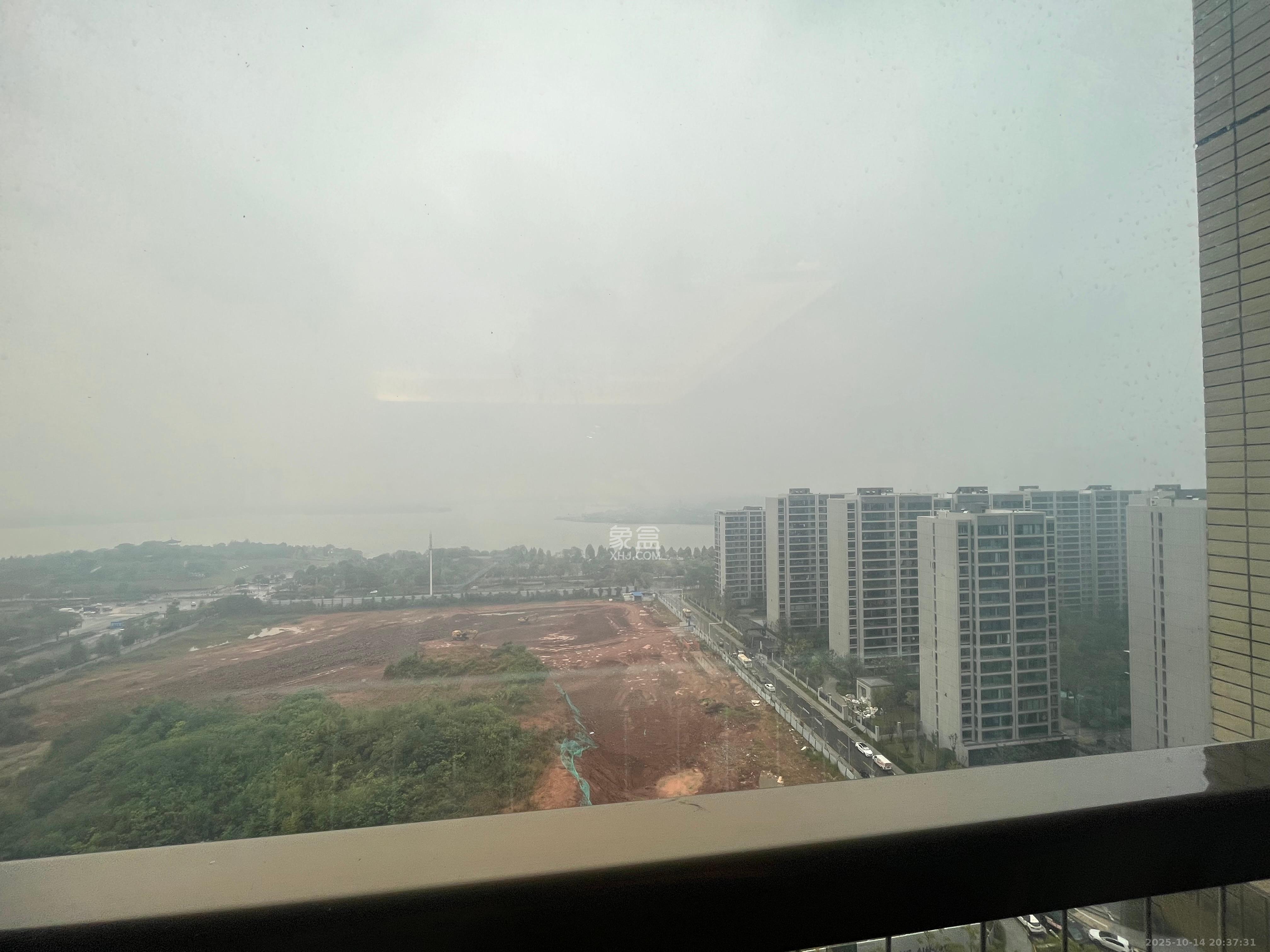 恒大翡翠华庭  1室1厅1卫    1300.0元/月室内图