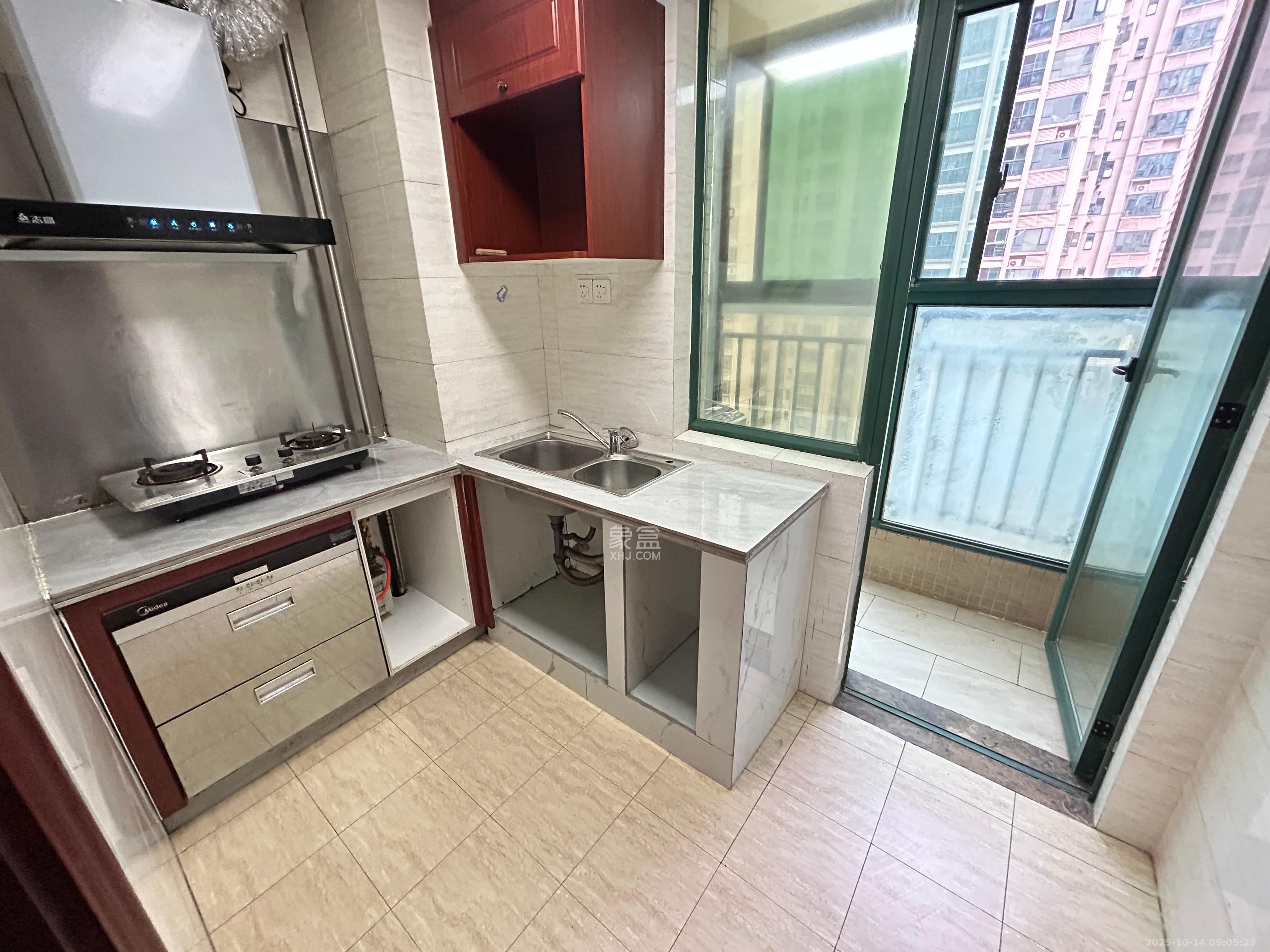 富基世纪公园  3室1厅1卫    1600.0元/月室内图