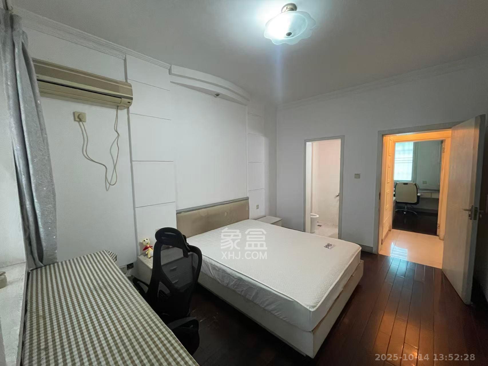 左家塘建材宿舍  3室2厅2卫    2100.0元/月室内图