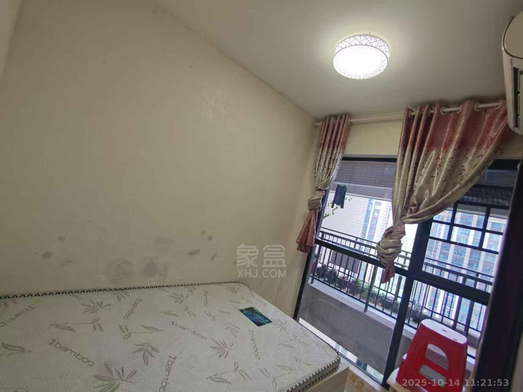 春藤小镇 3室2厅2卫 1700.0元/月 春藤小镇 3室2厅2卫 1700.0元/月室内图