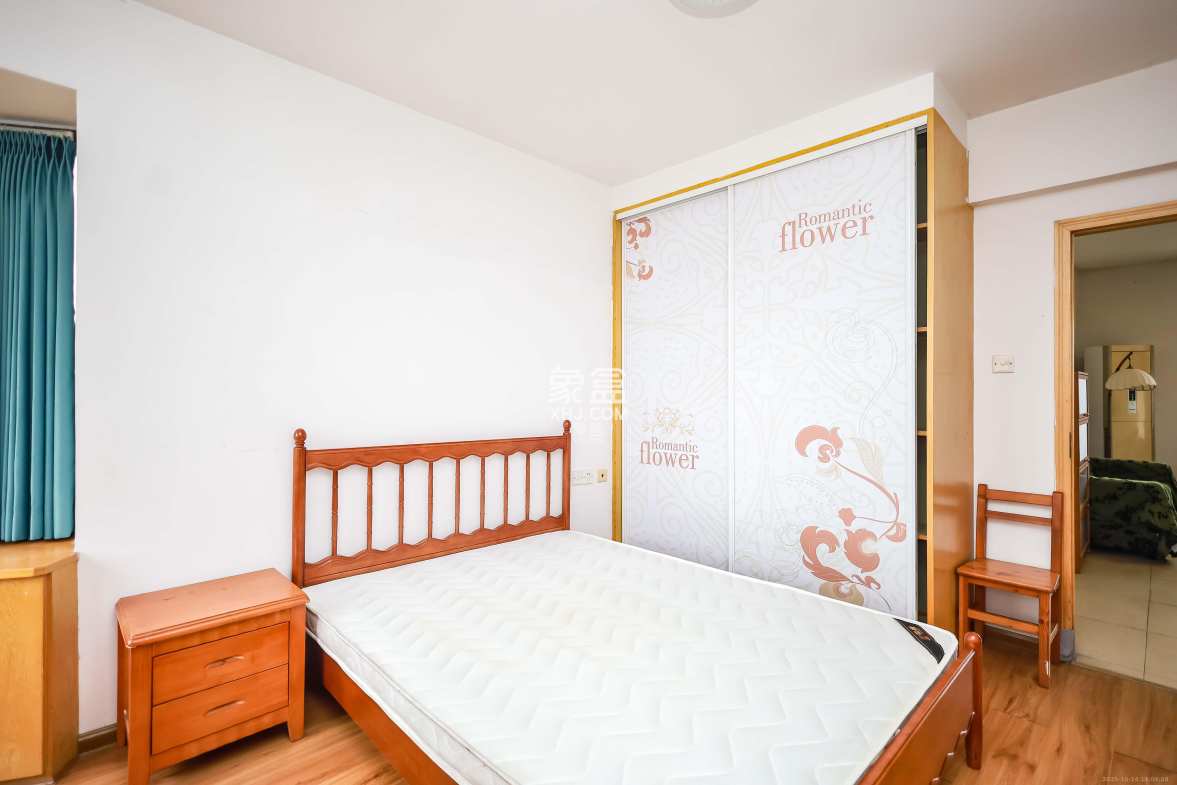 西城龙庭 2室2厅1卫 80.0万 西城龙庭 2室2厅1卫 80.0万卧室