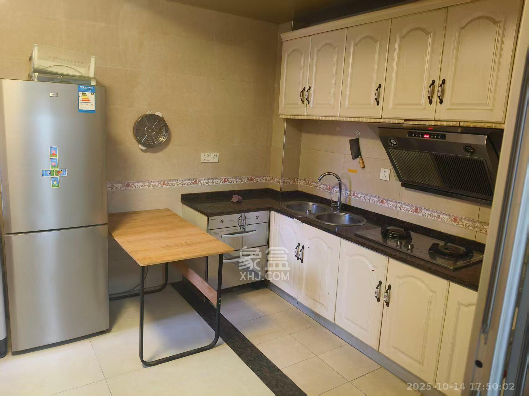 山水华景 2室1厅1卫 2300.0元/月 山水华景 2室1厅1卫 2300.0元/月室内图