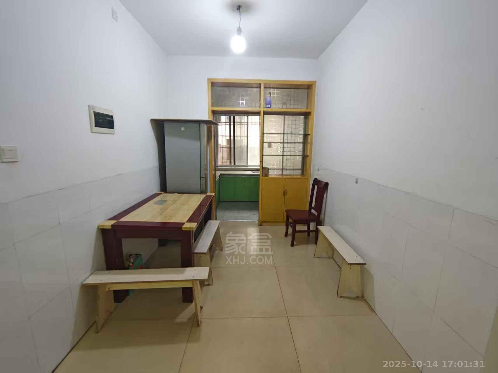 安泰小区 2室2厅1卫 1200.0元/月 安泰小区 2室2厅1卫 1200.0元/月室内图