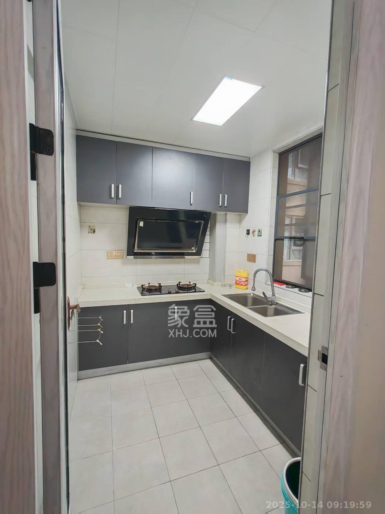 建发中央公园(建发美地) 3室2厅1卫 2800.0元/月 建发中央公园(建发美地) 3室2厅1卫 2800.0元/月室内图