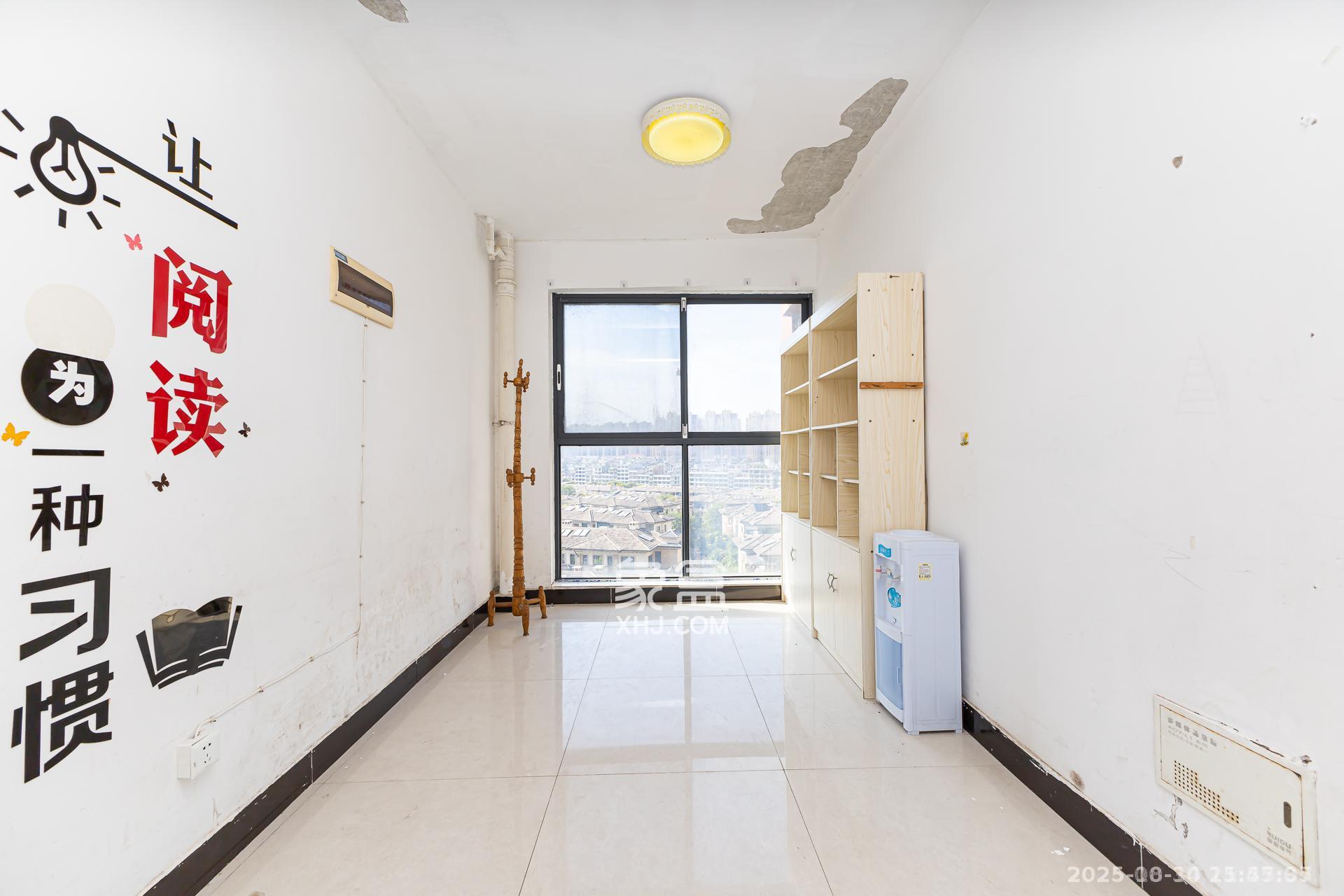 珠江东方明珠（新地东方明珠）三期  4室2厅2卫    1500.0元/月室内图