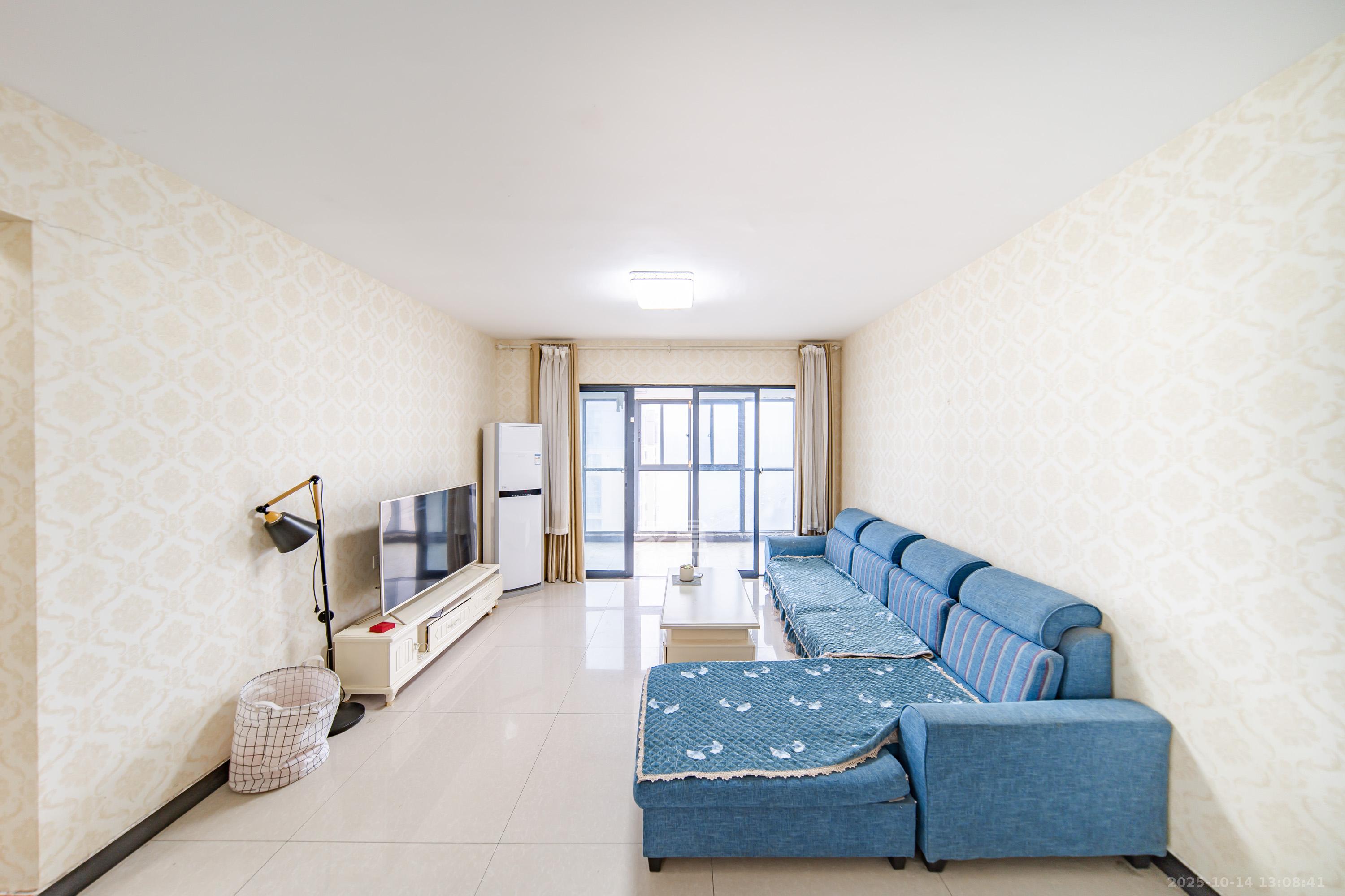 湘熙水郡(观澜海赋家园)  4室2厅2卫    160.0万 湘熙水郡(观澜海赋家园)  4室2厅2卫    160.0万客厅