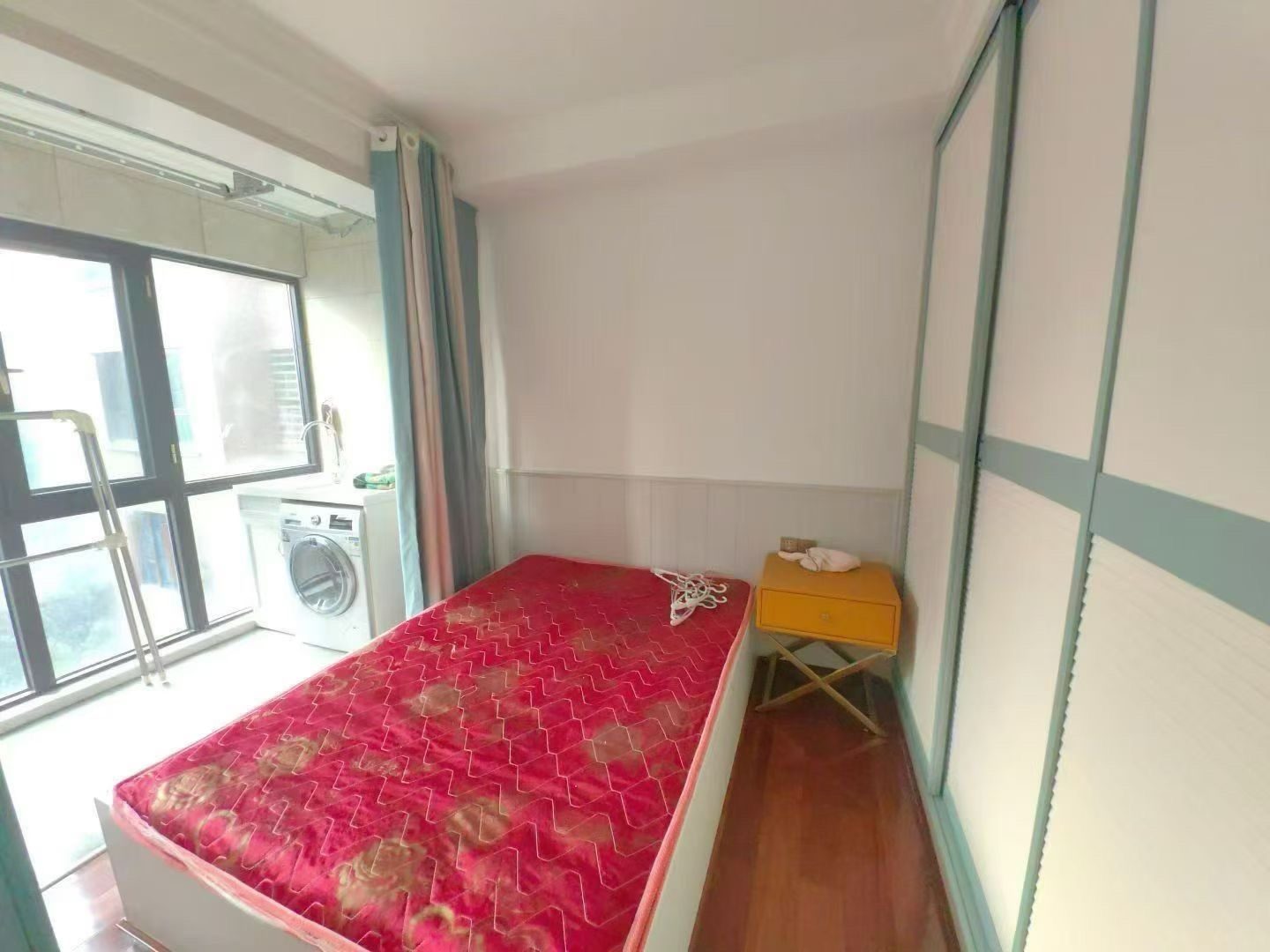 湾田和悦  1室0厅0卫    65.0万客厅