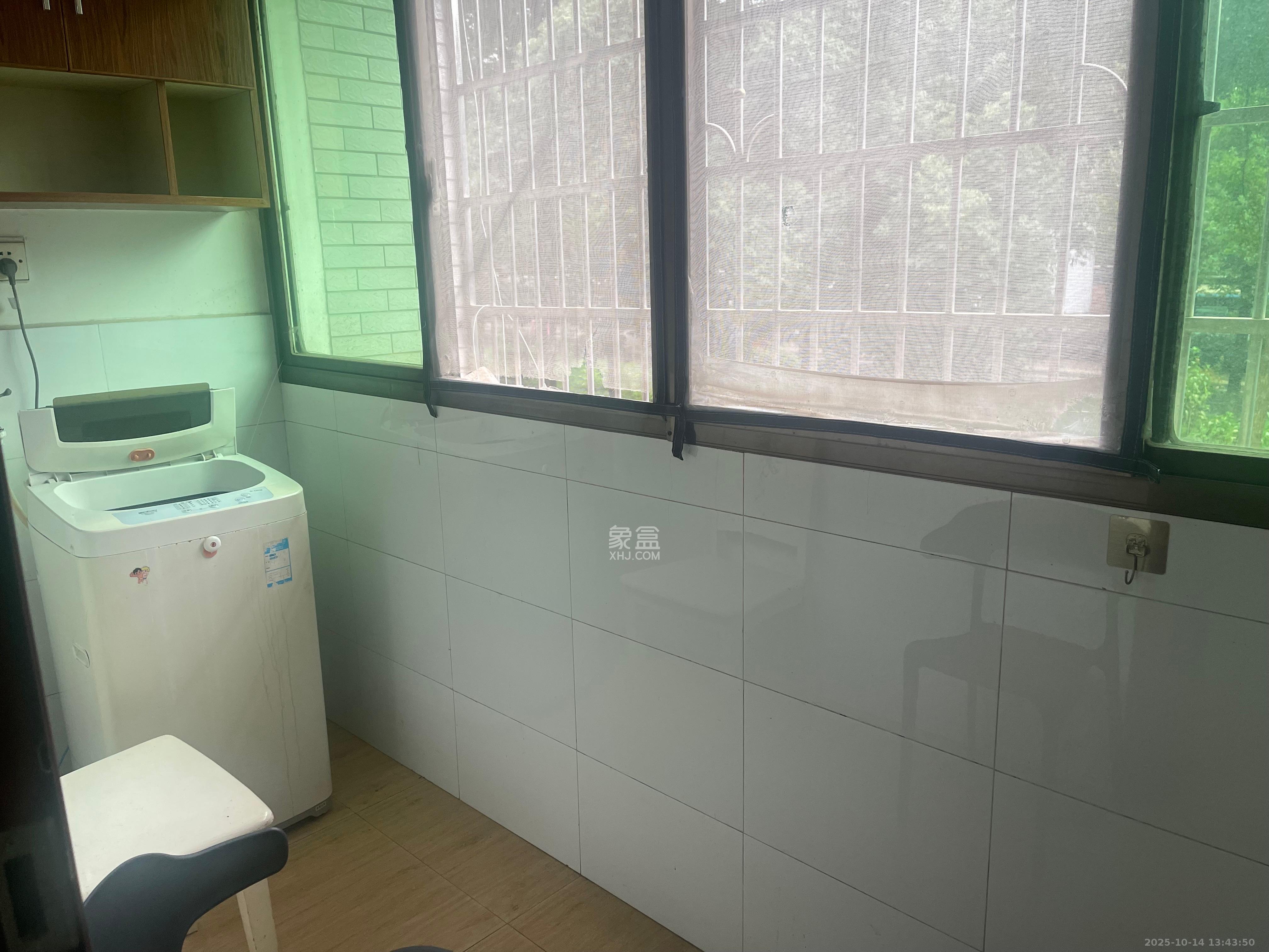 兴隆小区  1室1厅1卫    1300.0元/月室内图