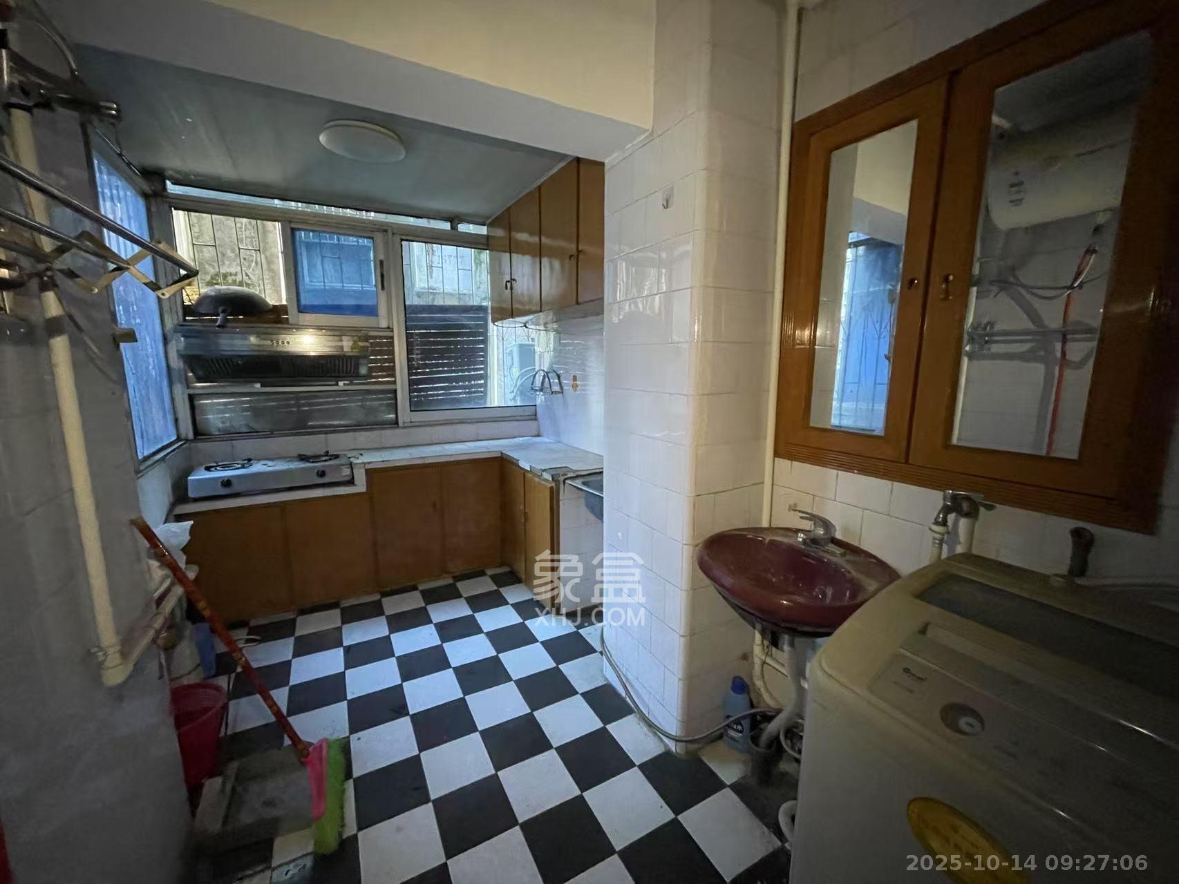 南湖公寓（万顺公寓）  2室1厅1卫    1400.0元/月室内图