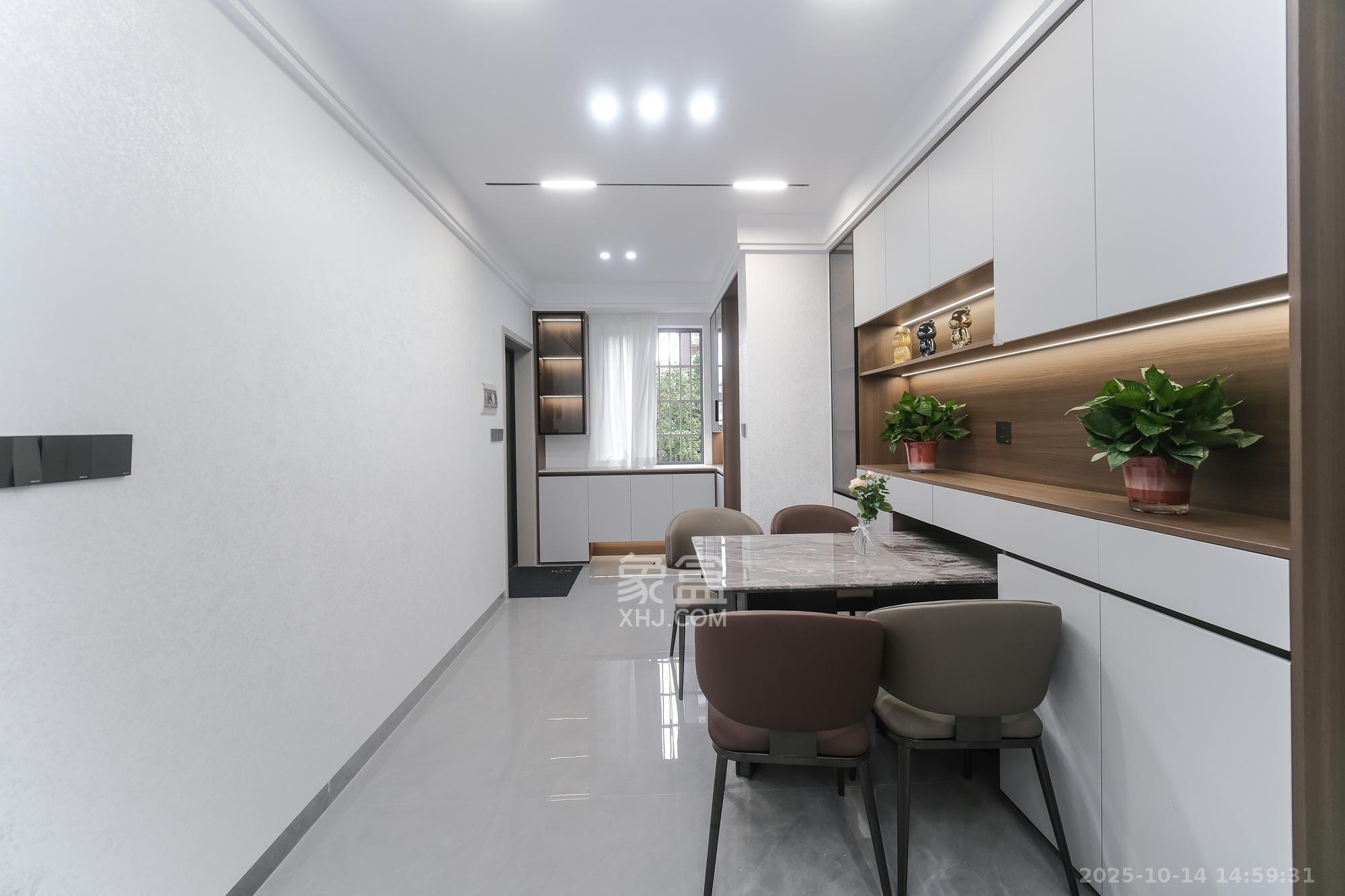 世景华庭 2室2厅1卫 54.8万 世景华庭 2室2厅1卫 54.8万客厅