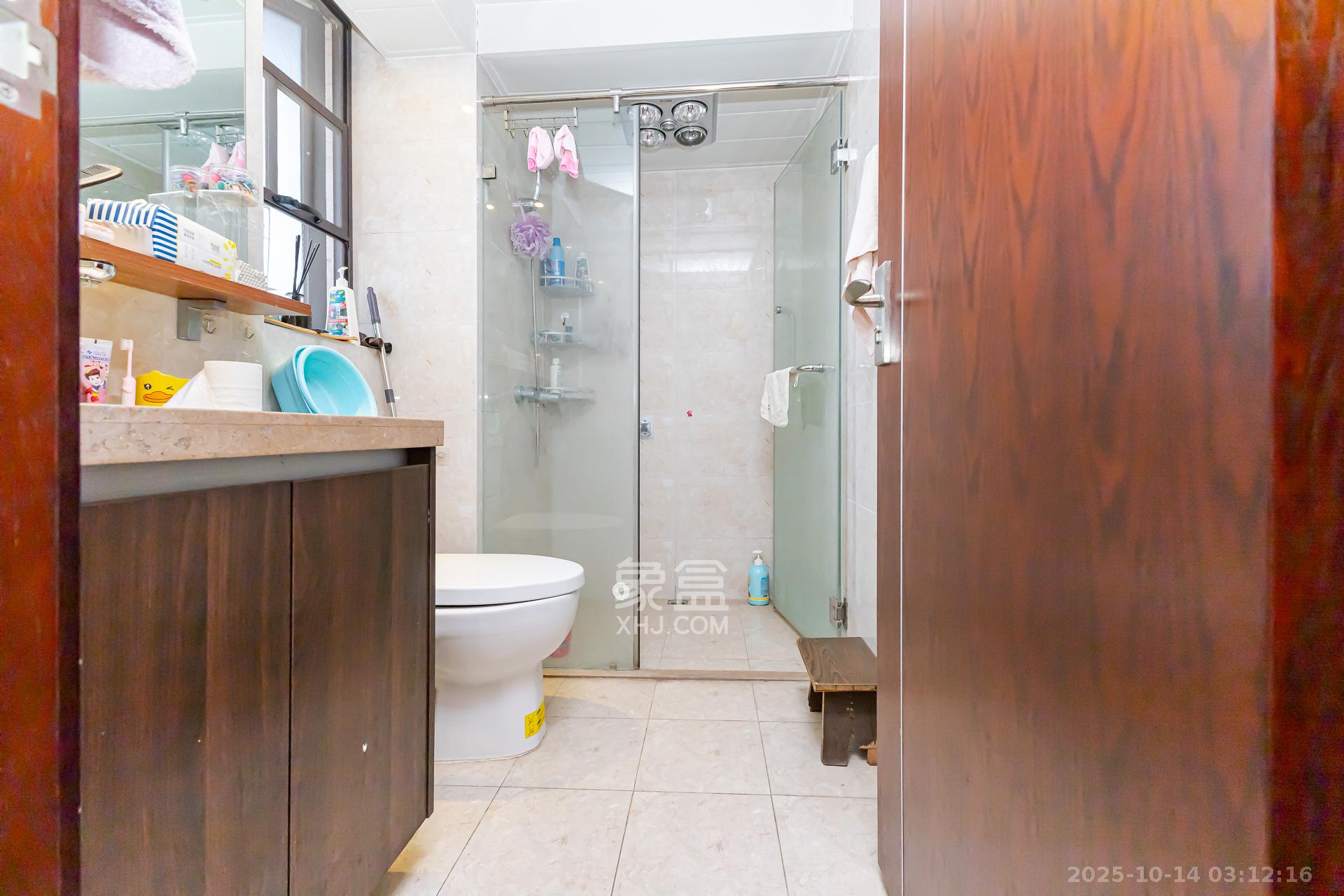 时代倾城二期  3室2厅2卫    68.0万卫生间