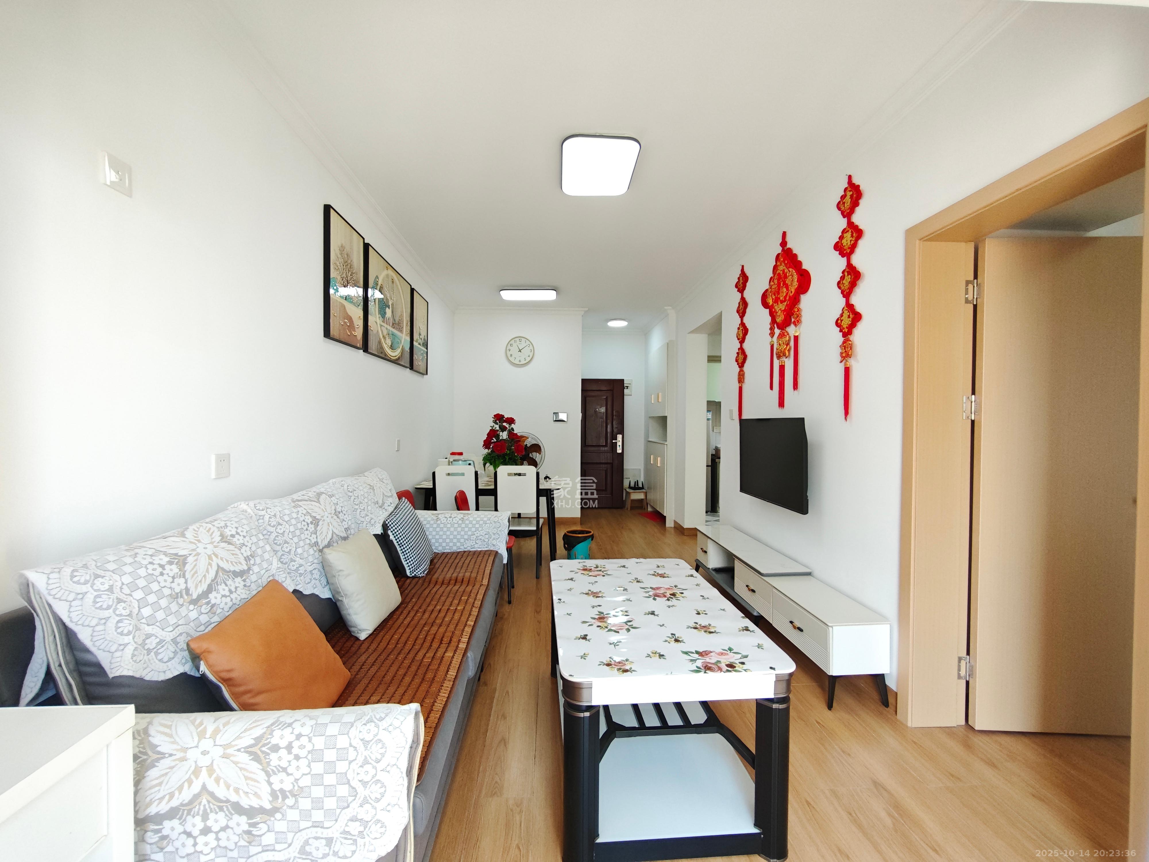 蔷薇国际  2室2厅1卫    1800.0元/月室内图