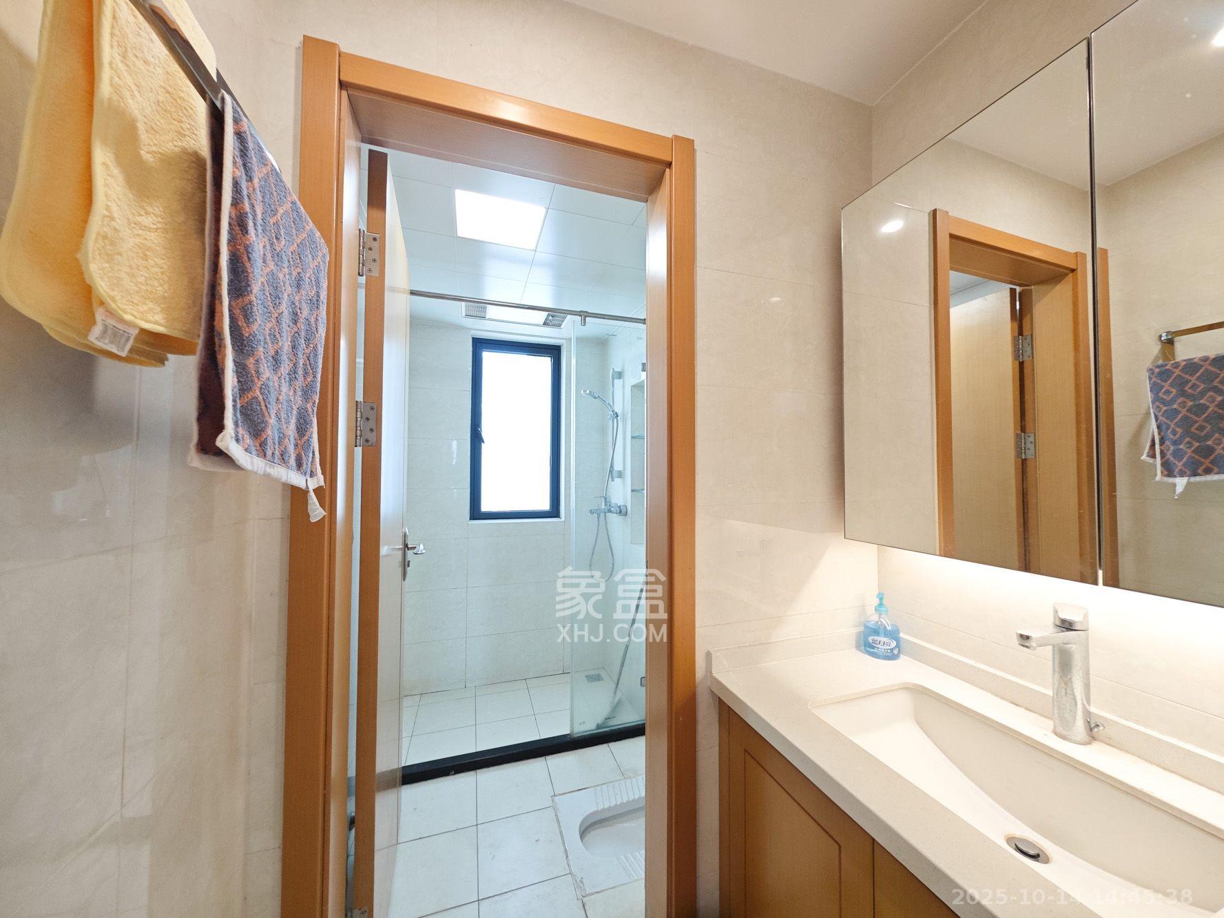 中建嘉和城凤凰台(中建瑞兴家园)  3室2厅2卫    2700.0元/月 中建嘉和城凤凰台(中建瑞兴家园)  3室2厅2卫    2700.0元/月室内图