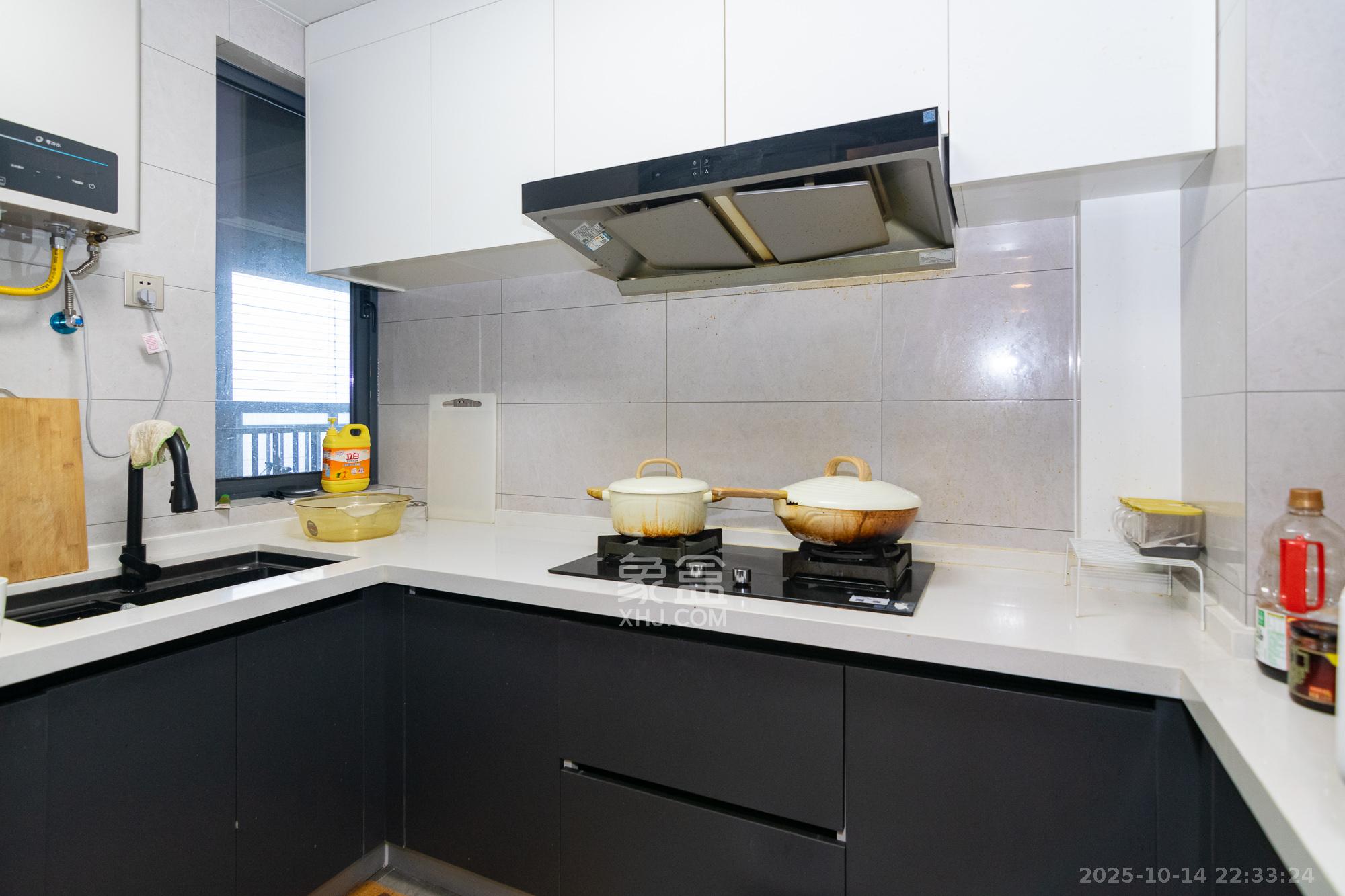 澳海月亮湾 3室2厅1卫 82.0万 澳海月亮湾 3室2厅1卫 82.0万厨房