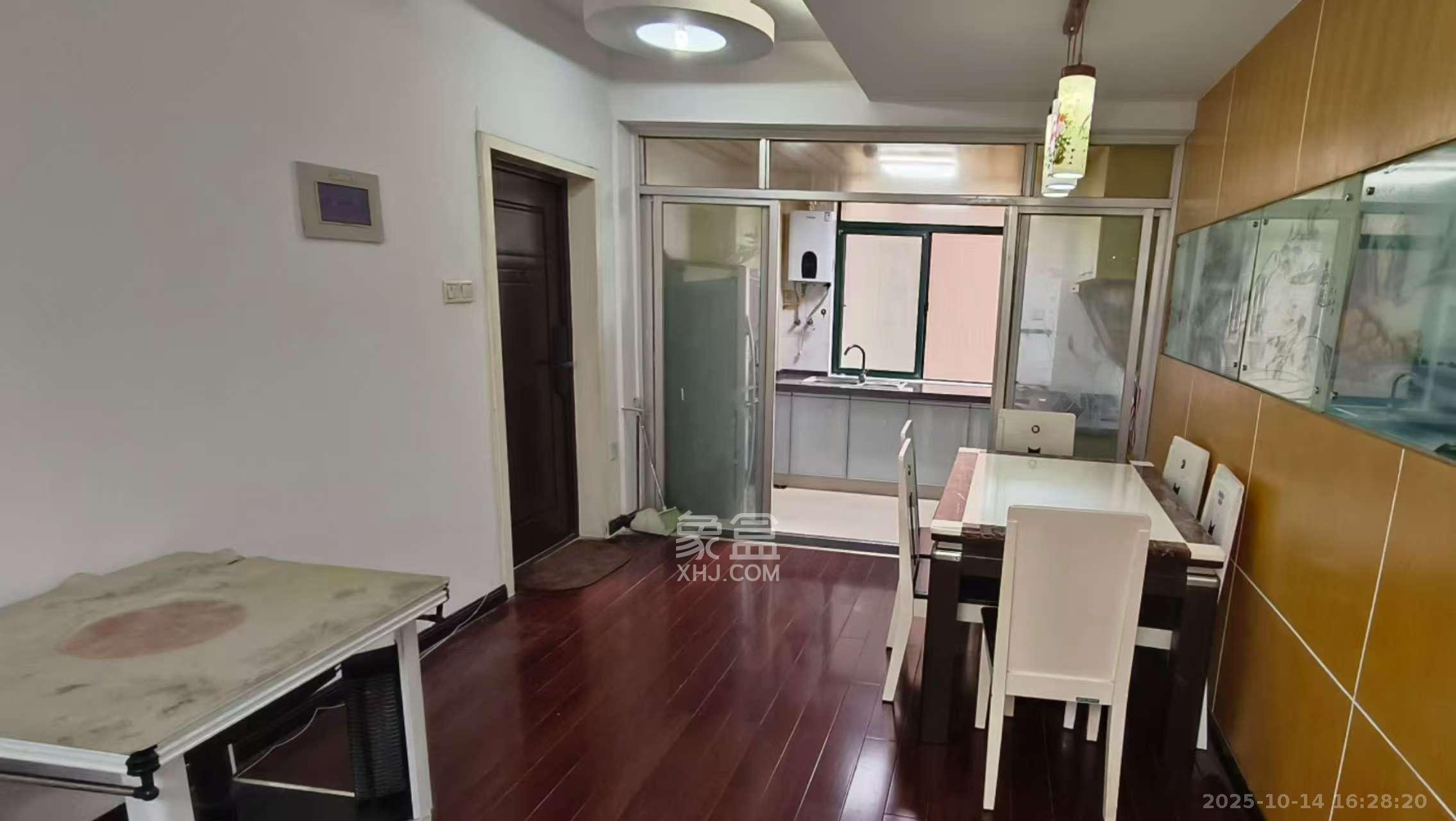 中江国际花城 2室2厅2卫 2600.0元/月 中江国际花城 2室2厅2卫 2600.0元/月室内图