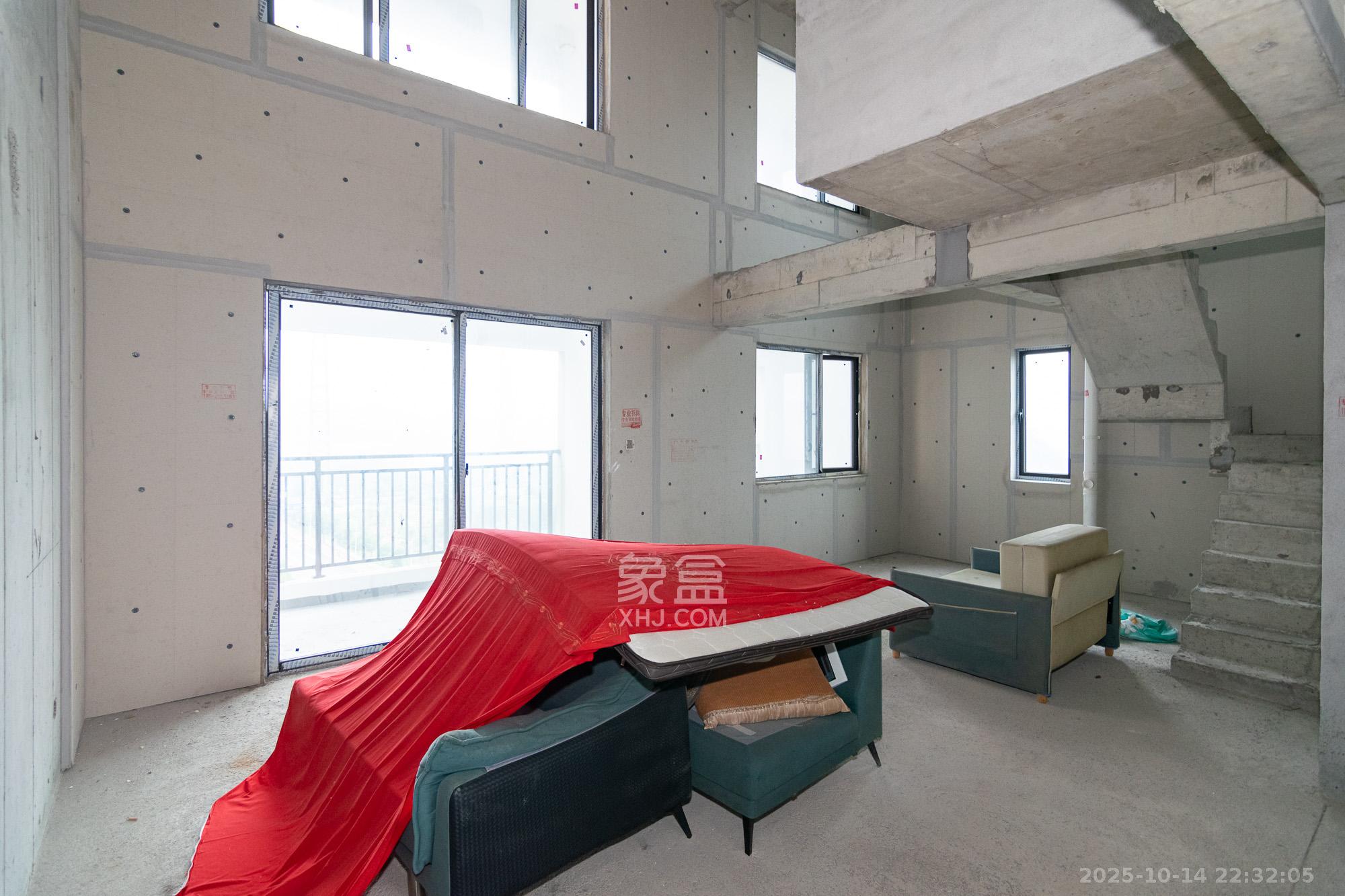 润和雅郡（润和紫郡六期）  5室2厅3卫    91.8万