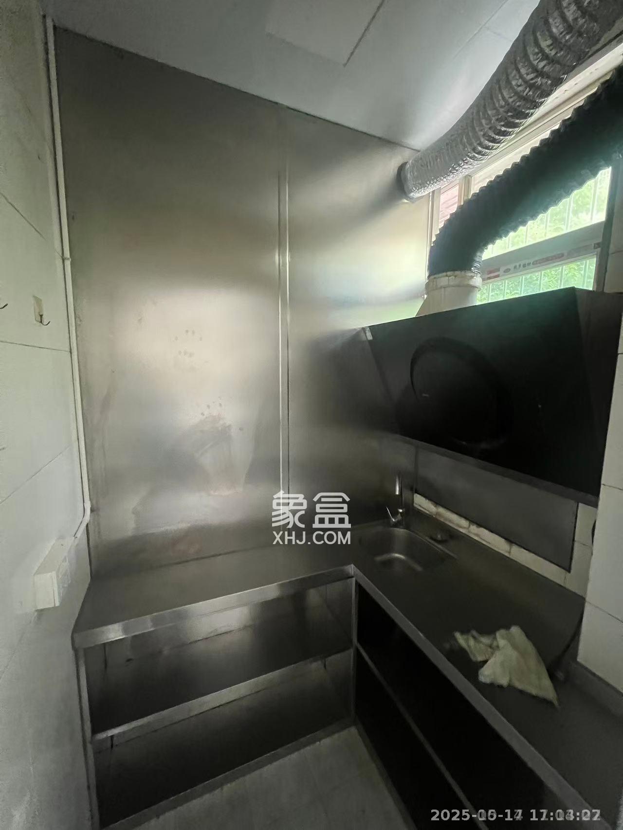 银杏家园 2室1厅1卫 1500.0元/月 银杏家园 2室1厅1卫 1500.0元/月室内图