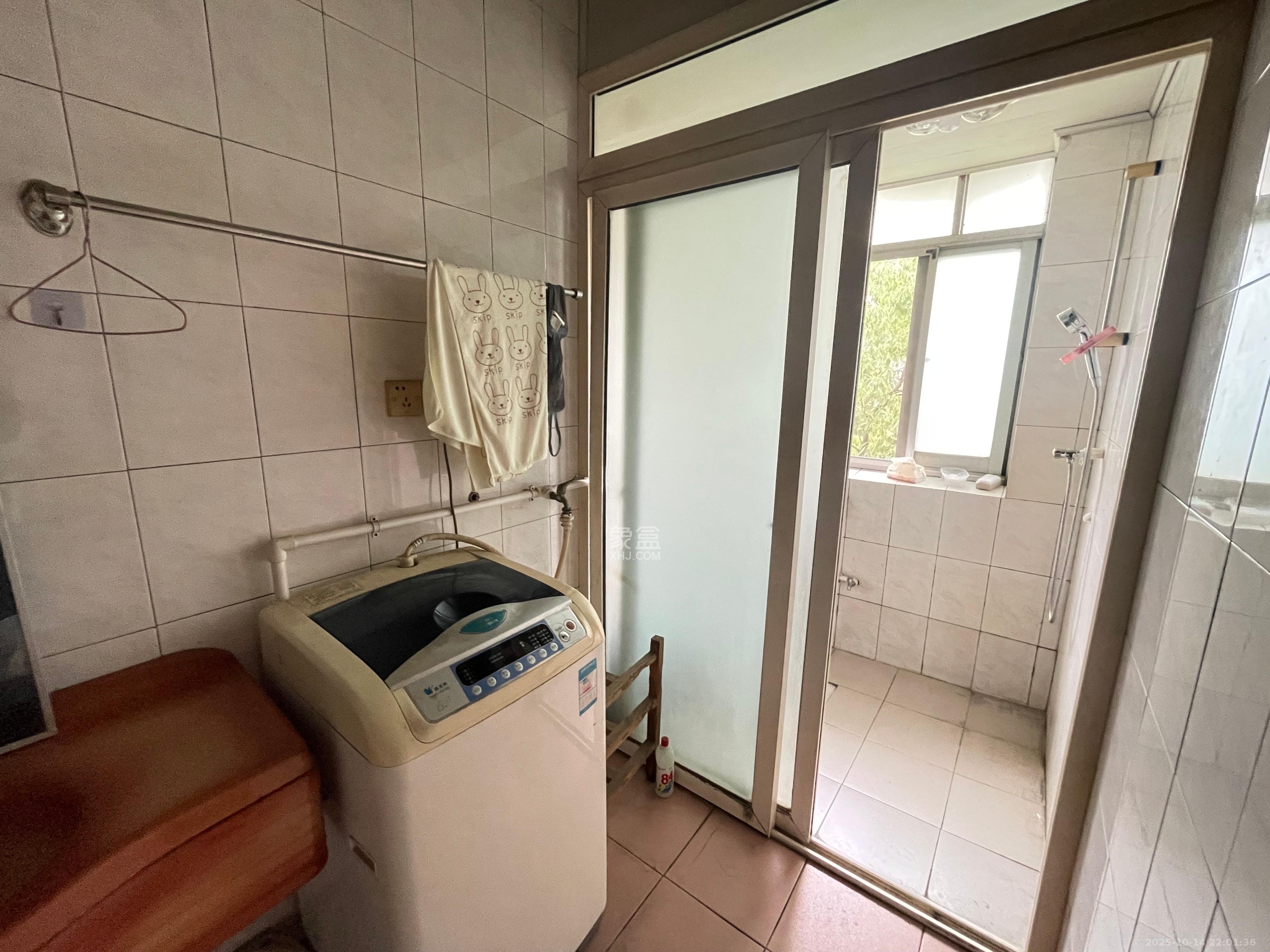 中建五局信和苑二区  2室1厅1卫    1100.0元/月室内图