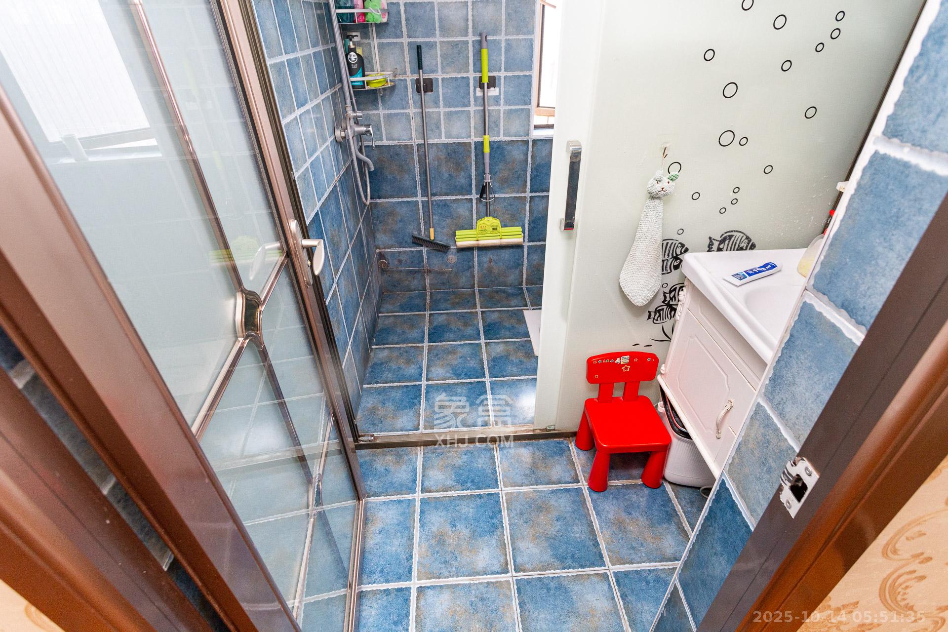 龙湖湘风原著（龙湖湘风星城）  4室2厅2卫    89.0万卫生间