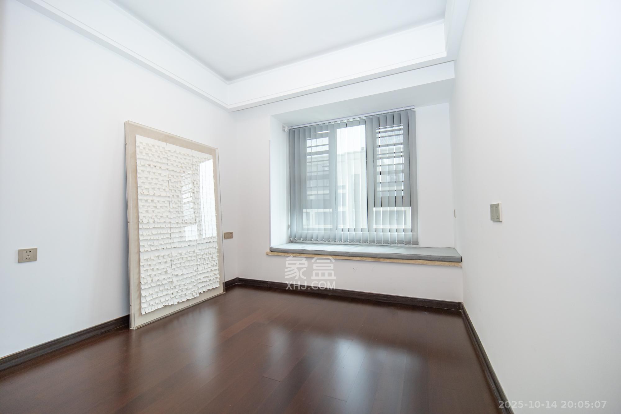 东原麓印长江E区  4室2厅2卫    158.0万 东原麓印长江E区  4室2厅2卫    158.0万卧室