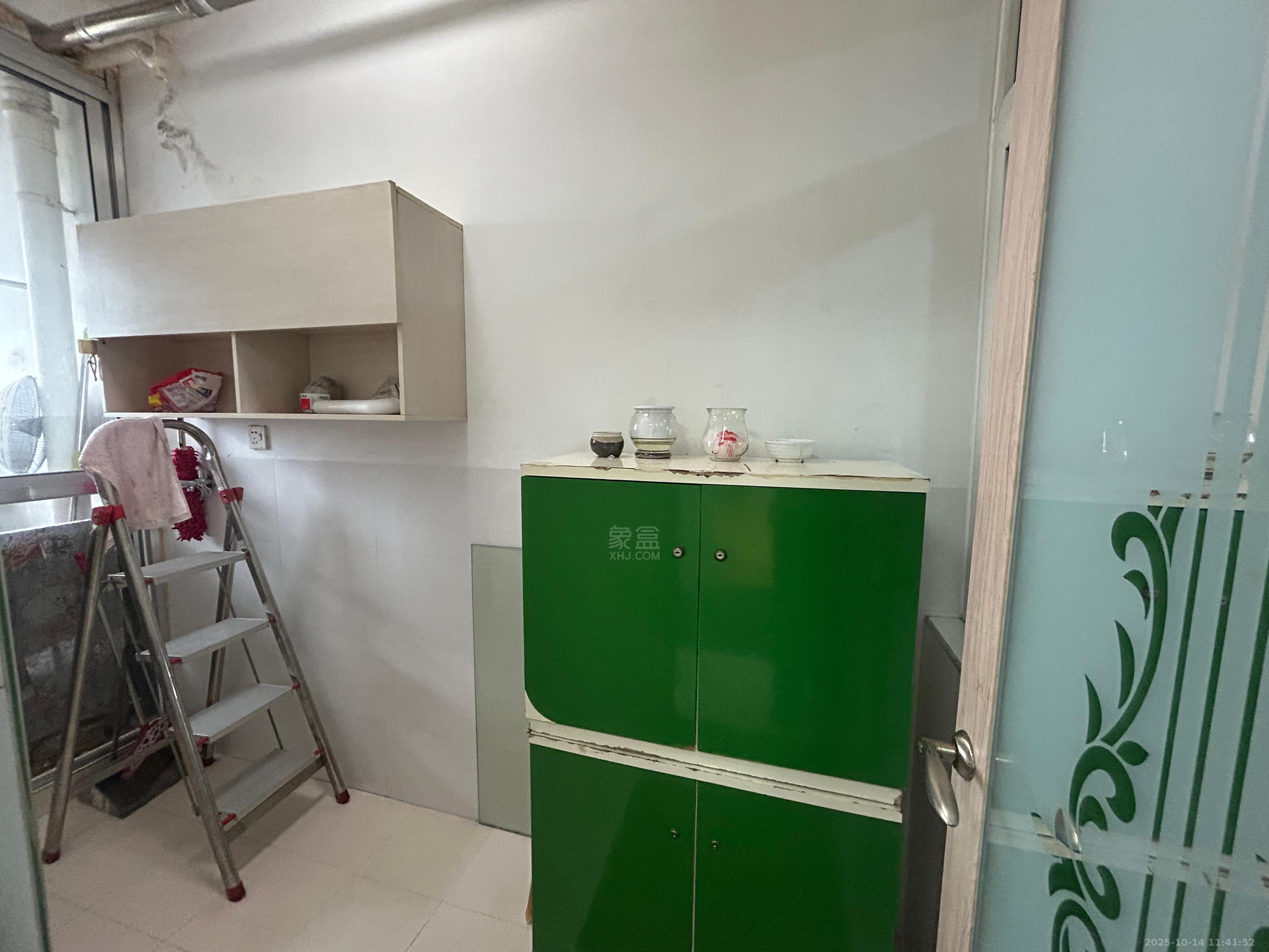 天泰喜梅小区 2室2厅1卫 1300.0元/月 天泰喜梅小区 2室2厅1卫 1300.0元/月室内图