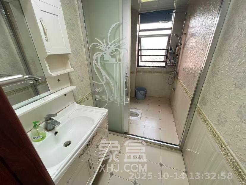 钱隆首府(福晟御园) 3室2厅1卫 3200.0元/月 钱隆首府(福晟御园) 3室2厅1卫 3200.0元/月室内图