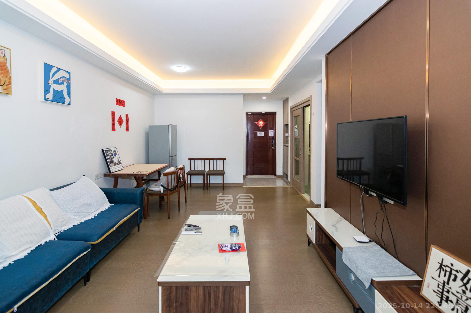 美的翰城 3室2厅1卫 60.0万 美的翰城 3室2厅1卫 60.0万客厅