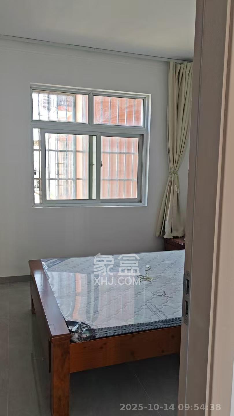 凯富南方鑫城  3室2厅2卫    2600.0元/月 凯富南方鑫城  3室2厅2卫    2600.0元/月室内图