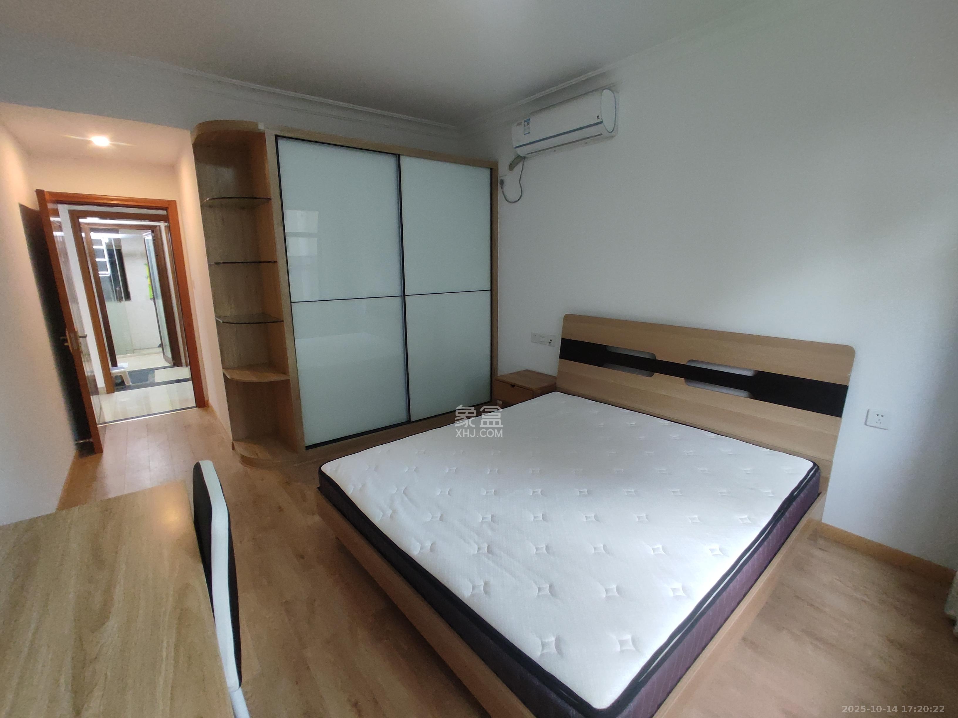 江山帝景哈佛  3室2厅1卫    2000.0元/月 江山帝景哈佛  3室2厅1卫    2000.0元/月室内图