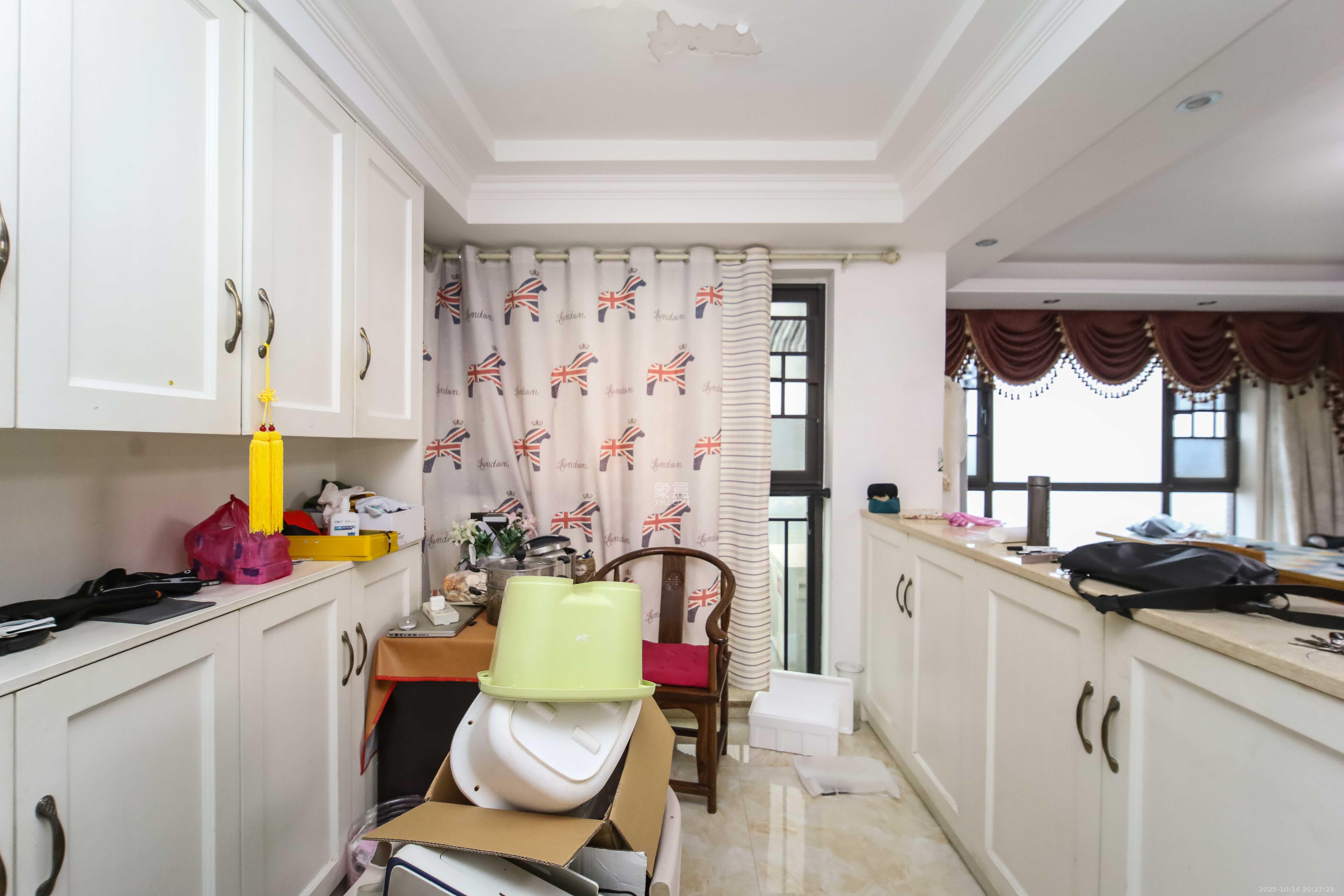 万象凯旋湾 3室1厅2卫 128.8万 万象凯旋湾 3室1厅2卫 128.8万客厅