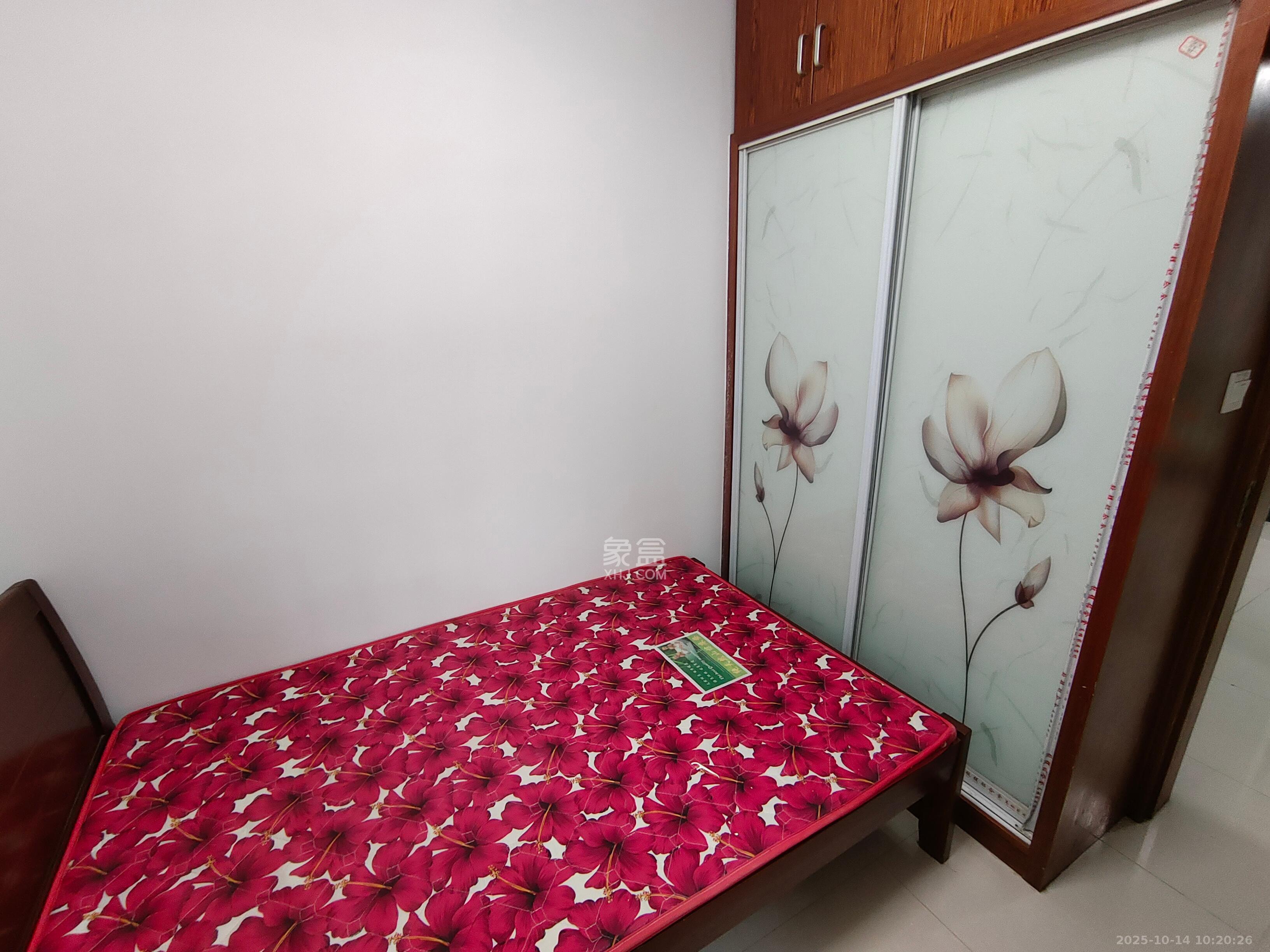 上峰苑(兰亭玥岛)  2室1厅1卫    1900.0元/月 上峰苑(兰亭玥岛)  2室1厅1卫    1900.0元/月室内图