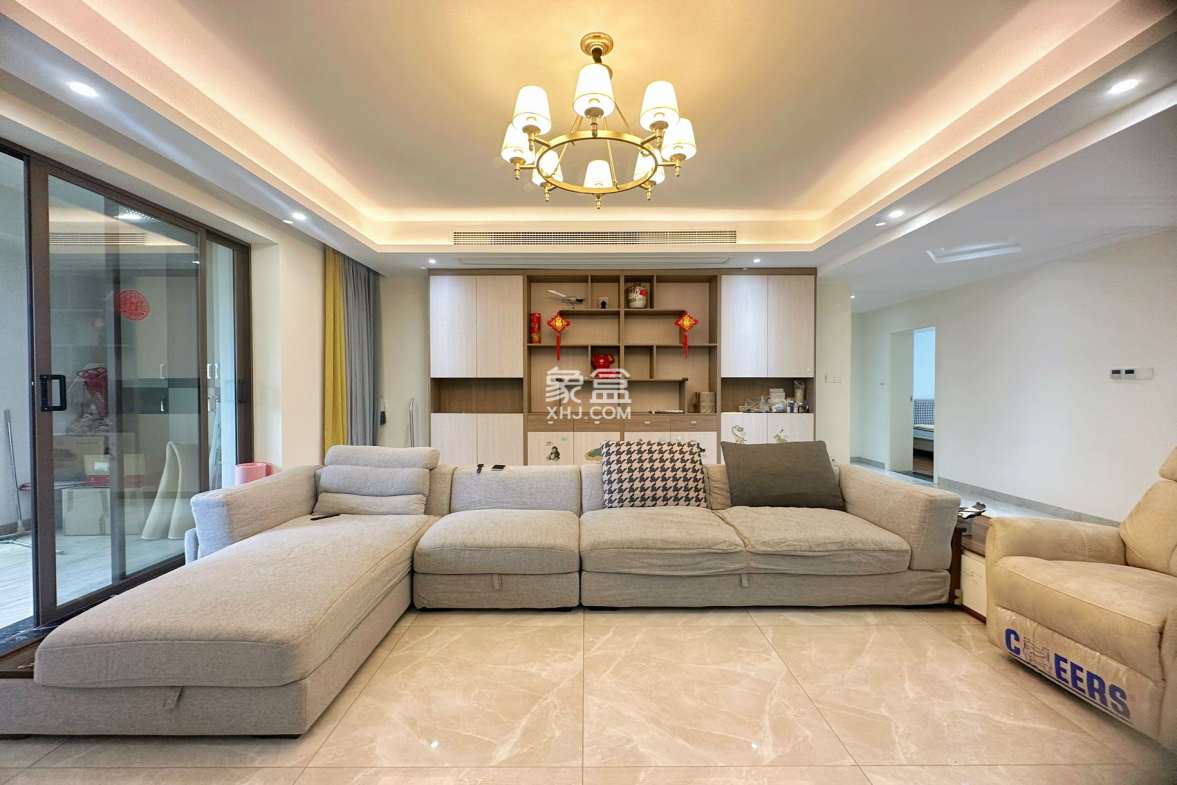 海航豪庭南苑  3室2厅2卫    6000.0元/月 海航豪庭南苑  3室2厅2卫    6000.0元/月室内图