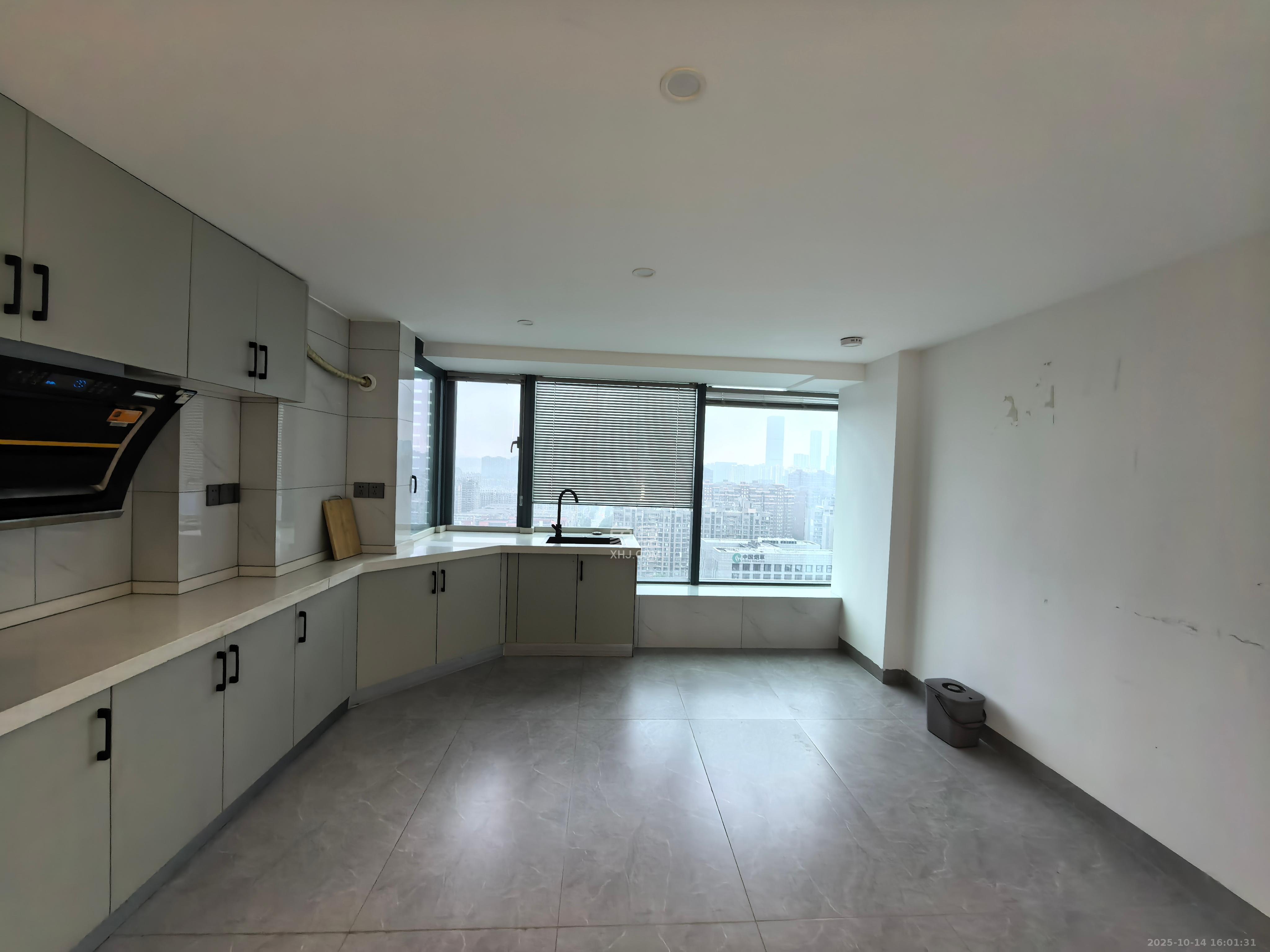 京武浪琴山三期（京武中心）  2室2厅1卫    2600.0元/月室内图