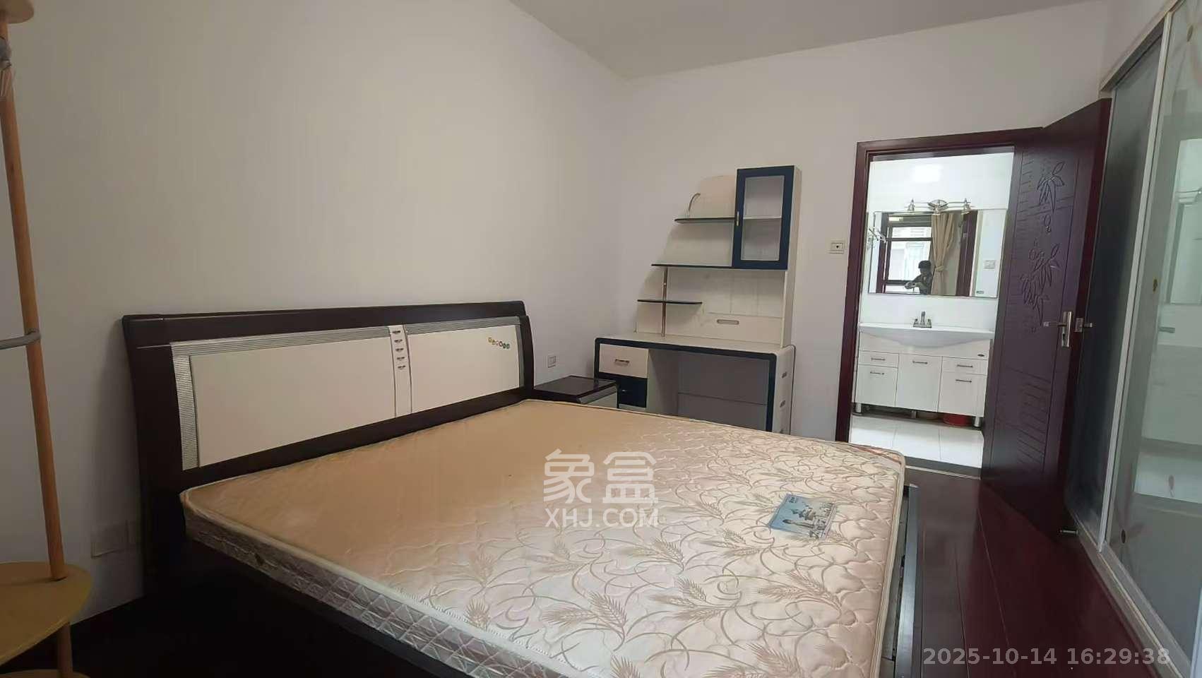 中江国际花城 2室2厅2卫 2600.0元/月 中江国际花城 2室2厅2卫 2600.0元/月室内图