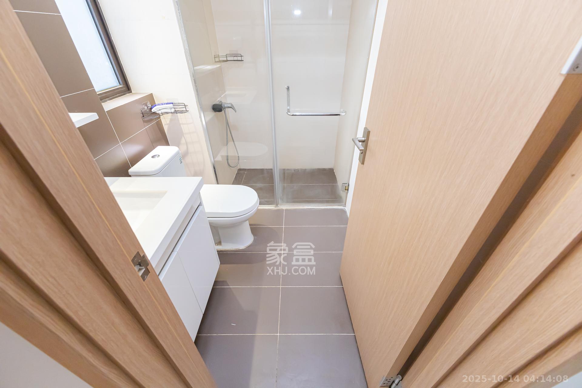 时代倾城二期  3室2厅2卫    109.8万卫生间