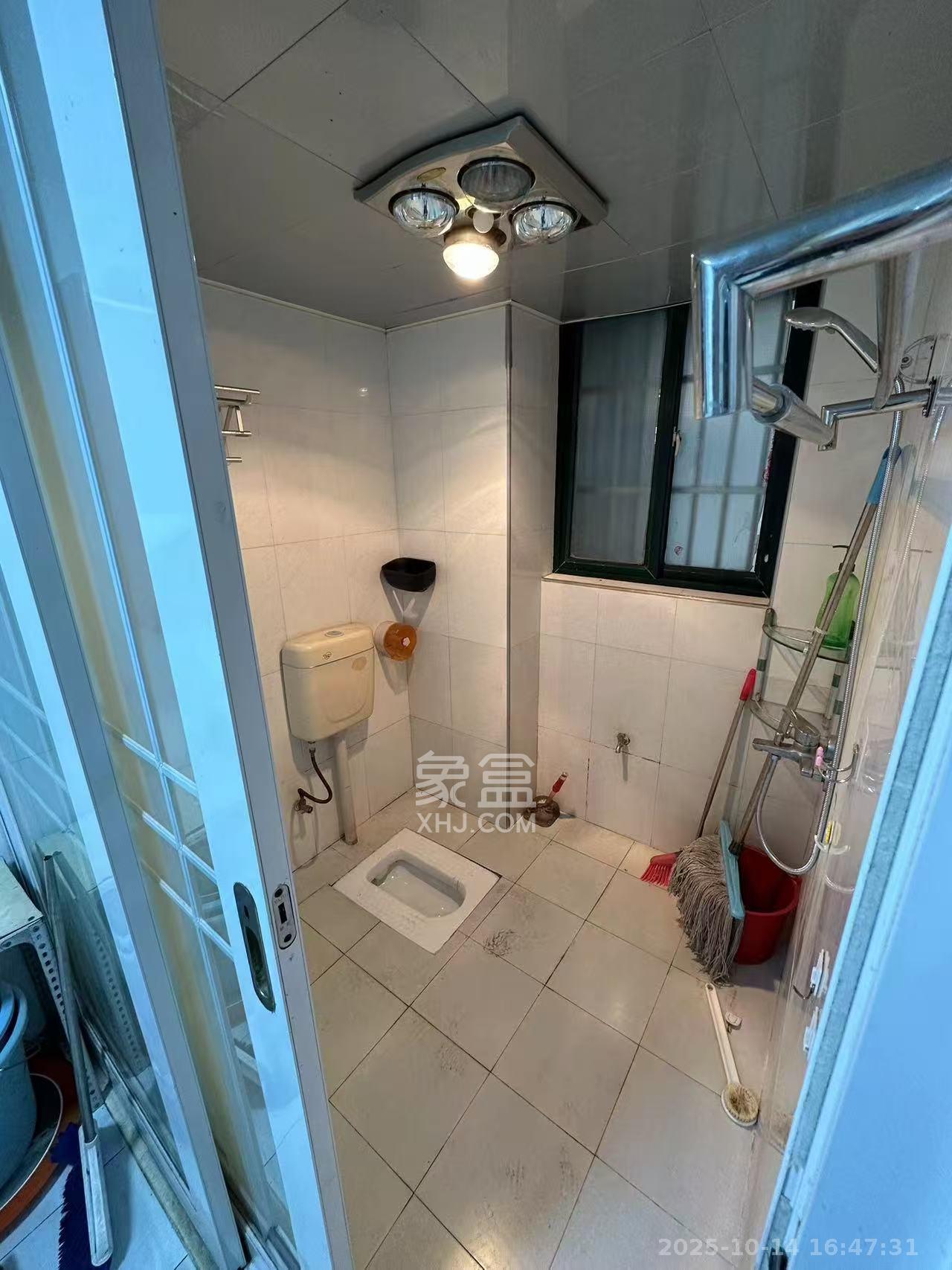 佳阳悦景馨都 3室2厅2卫 2500.0元/月 佳阳悦景馨都 3室2厅2卫 2500.0元/月室内图