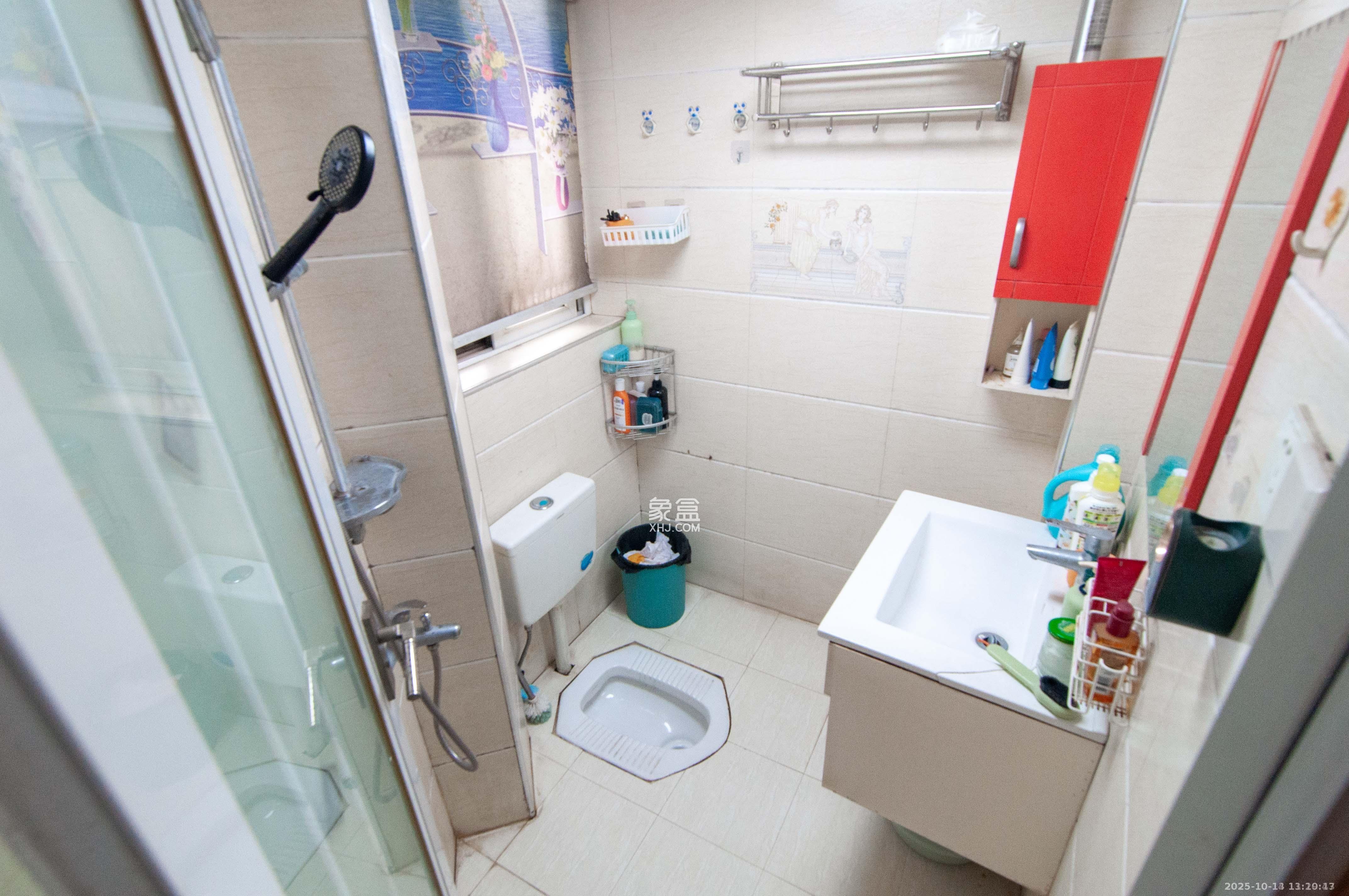 龙王港社区  3室2厅1卫    2300.0元/月室内图