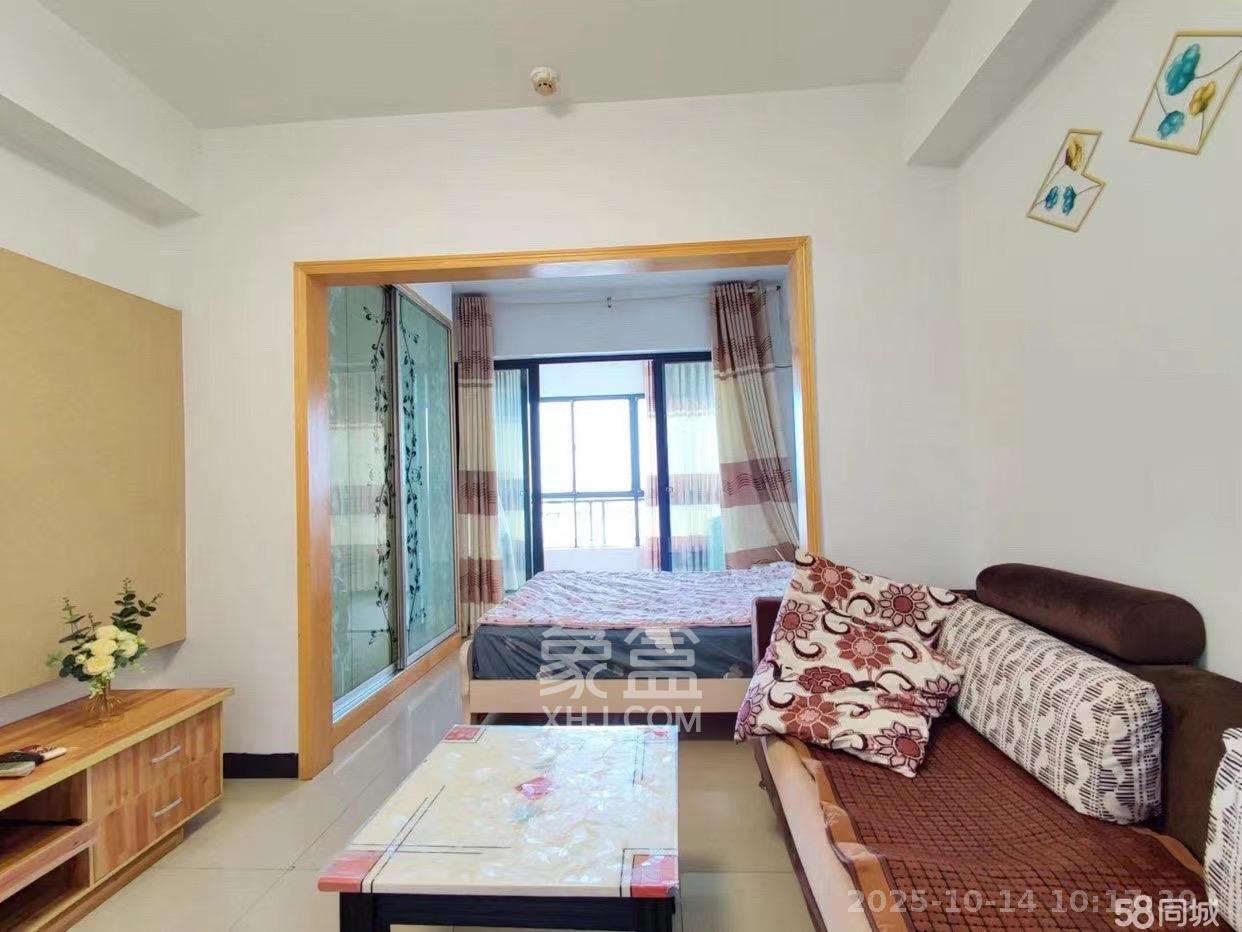 兰亭峰景  1室1厅1卫    1800.0元/月室内图