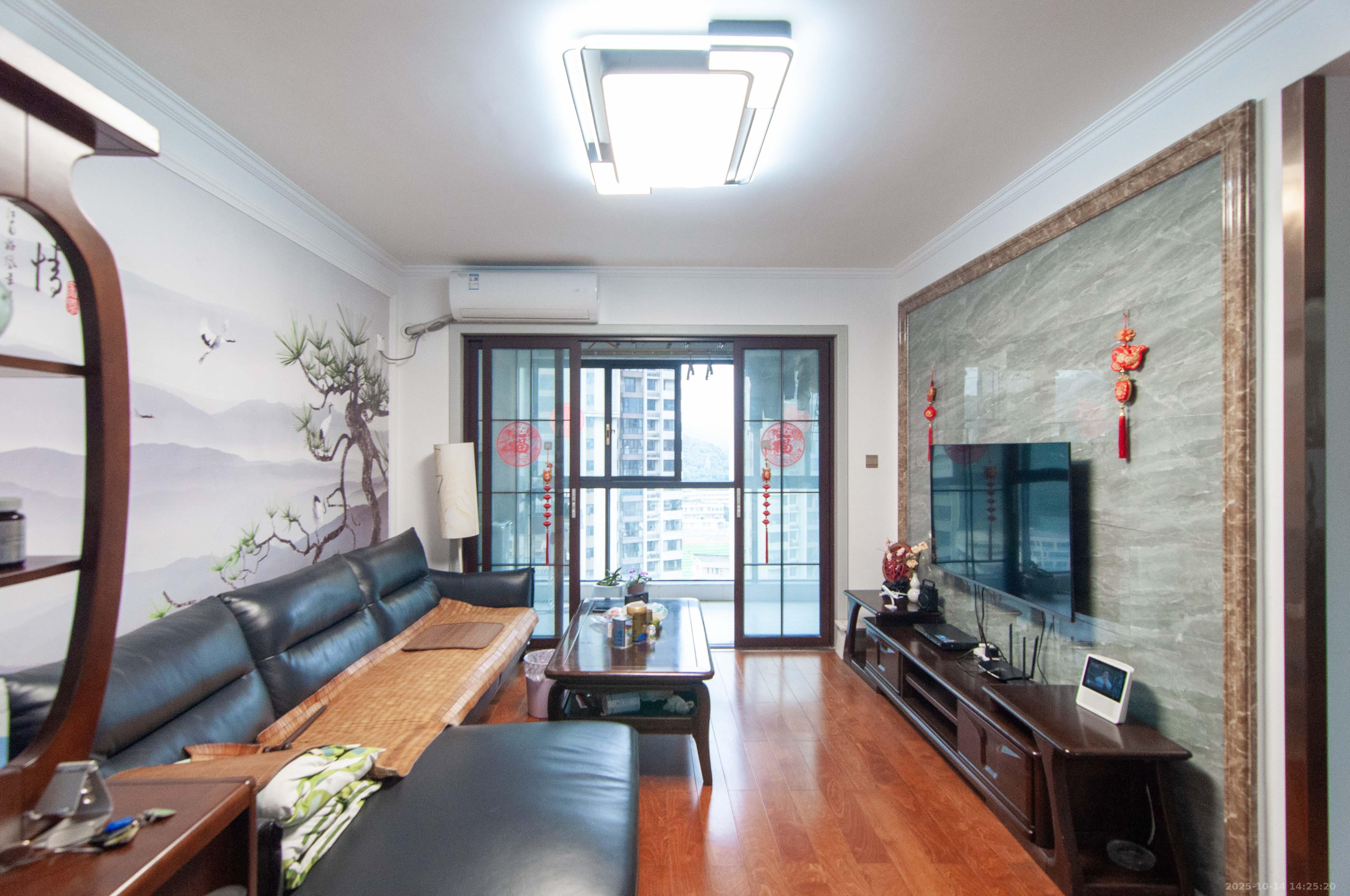 佳兆业云顶梅溪湖(佳兆业梅溪荟) 3室2厅1卫 105.0万 佳兆业云顶梅溪湖(佳兆业梅溪荟) 3室2厅1卫 105.0万客厅