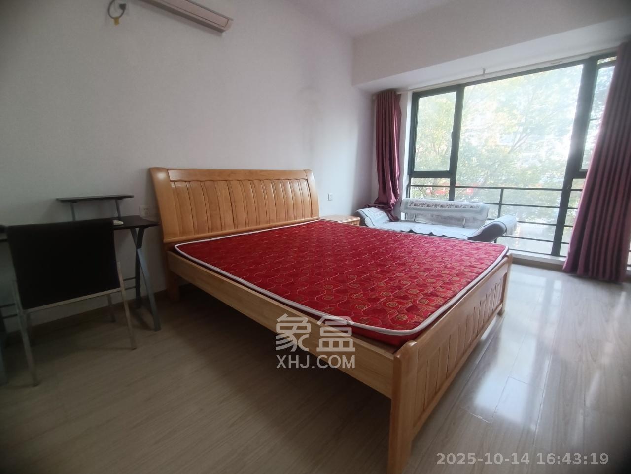 中城丽景香山园  2室2厅1卫    2300.0元/月室内图