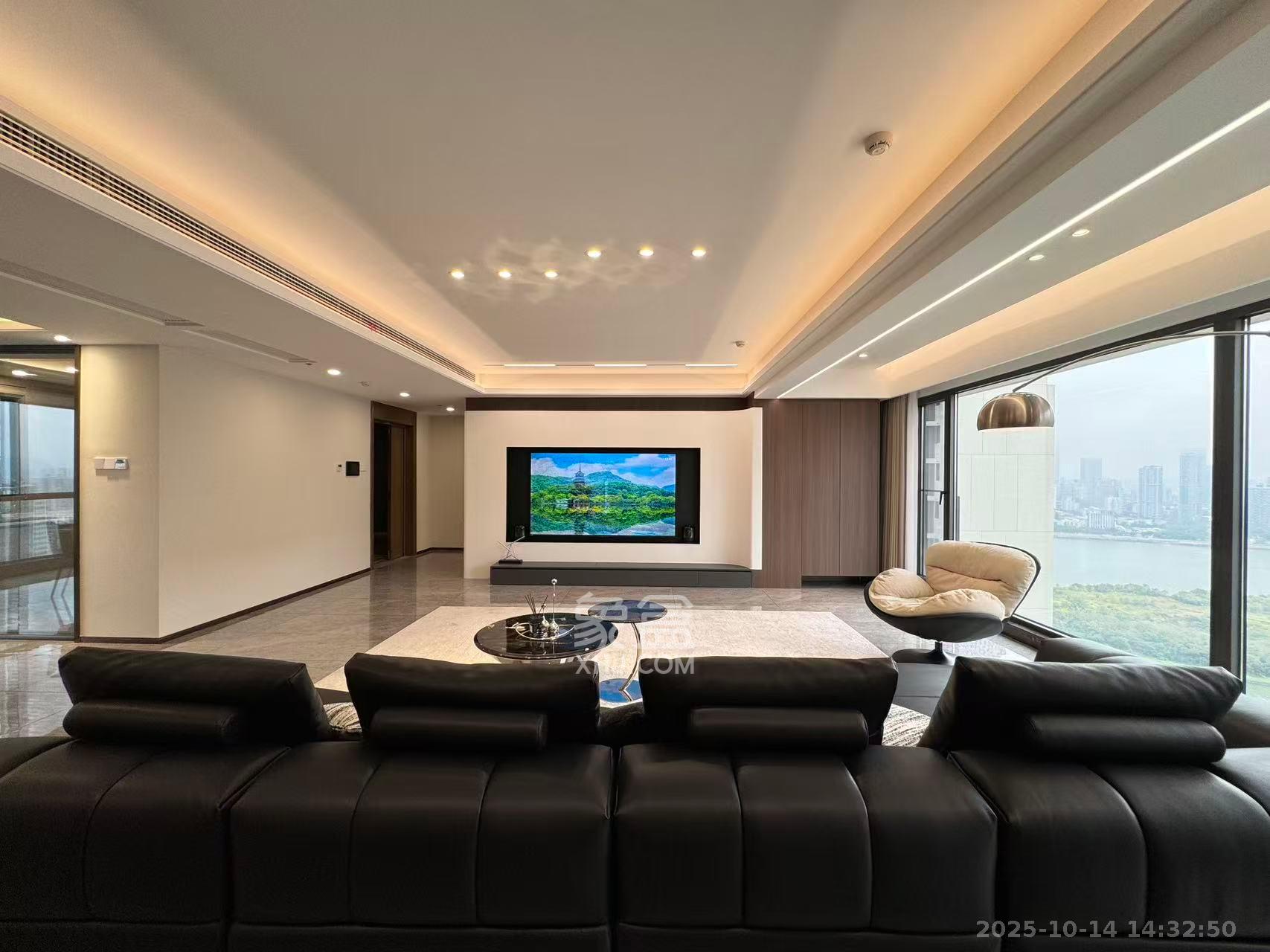 滨江府1913 4室2厅3卫 16000.0元/月 滨江府1913 4室2厅3卫 16000.0元/月室内图