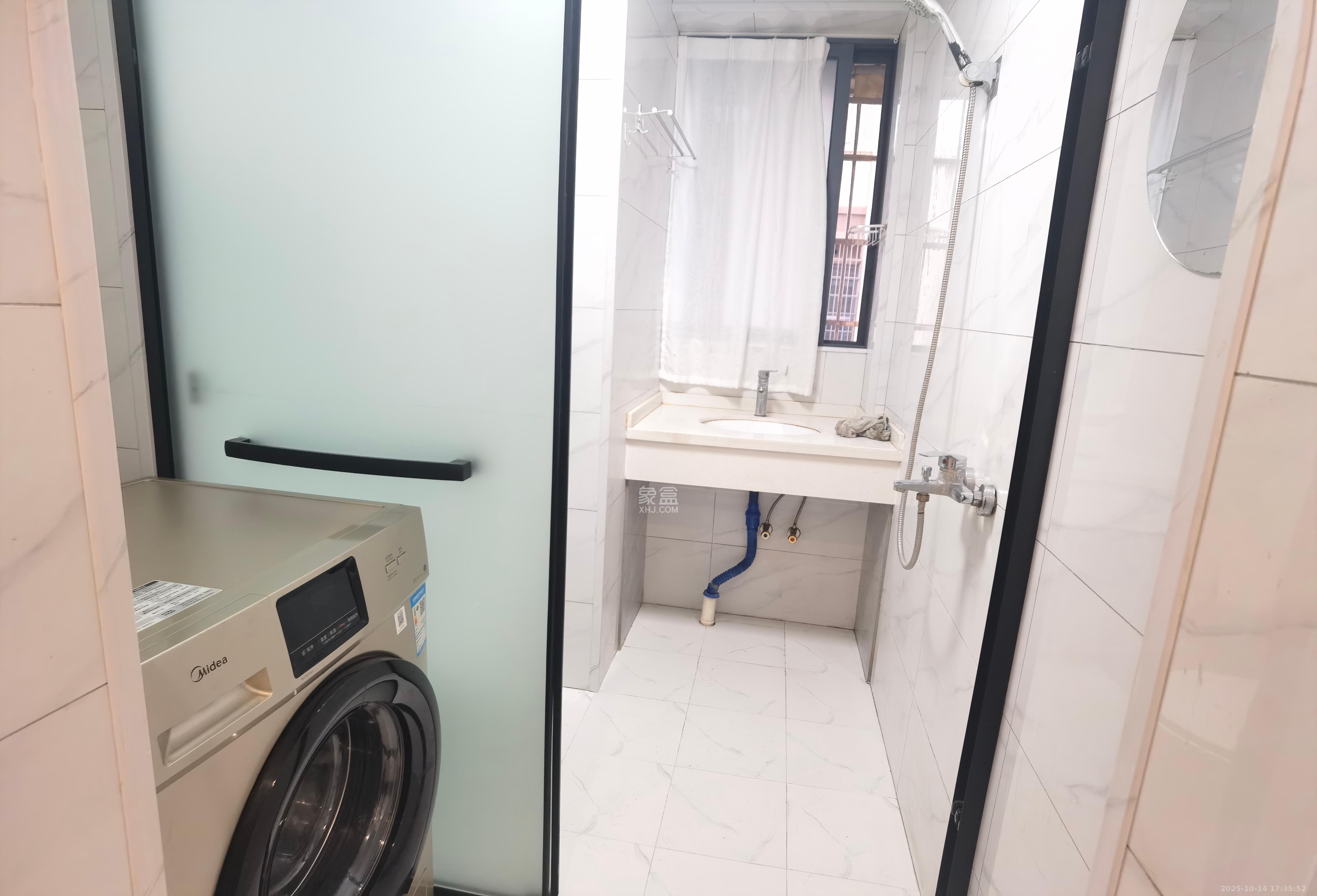 奥莱名邸  2室2厅2卫    1400.0元/月室内图