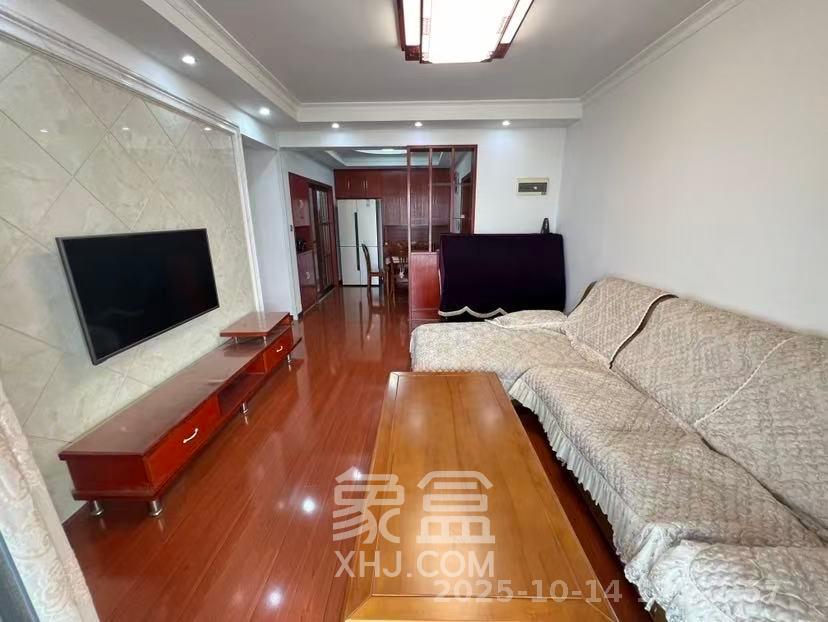 钱隆首府(福晟御园) 3室2厅1卫 3200.0元/月 钱隆首府(福晟御园) 3室2厅1卫 3200.0元/月室内图