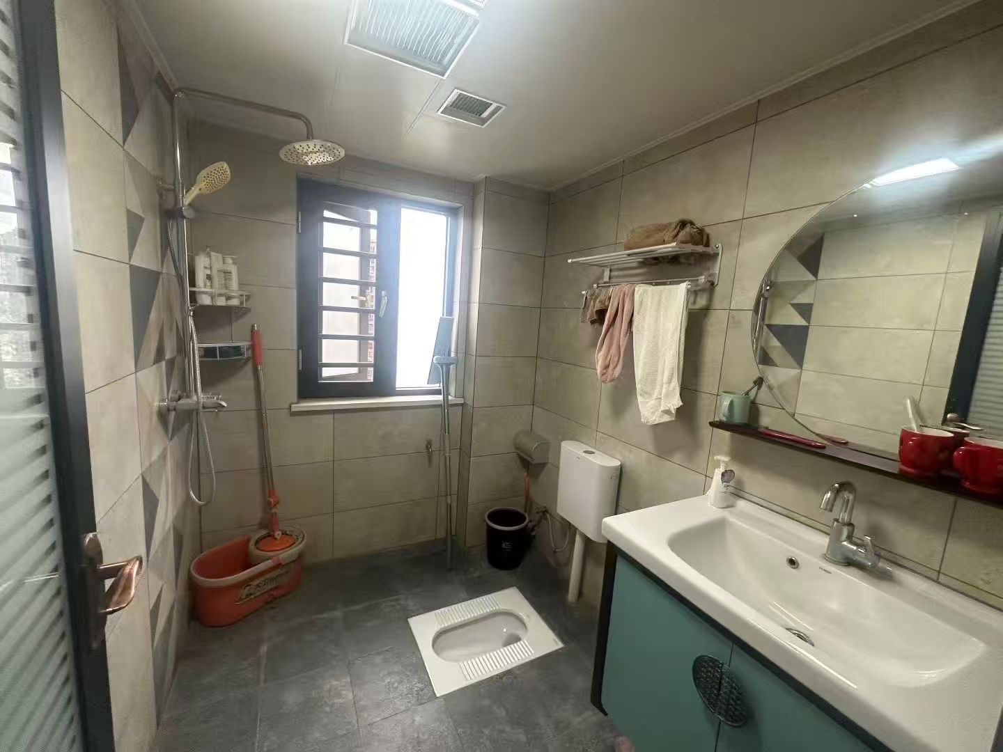 湾田和悦  1室0厅0卫    65.0万客厅