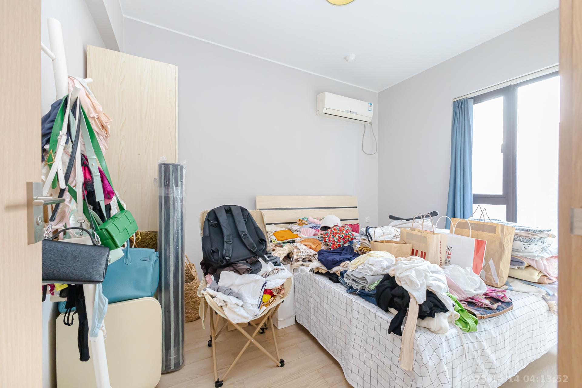 时代倾城二期  3室2厅2卫    109.8万卧室