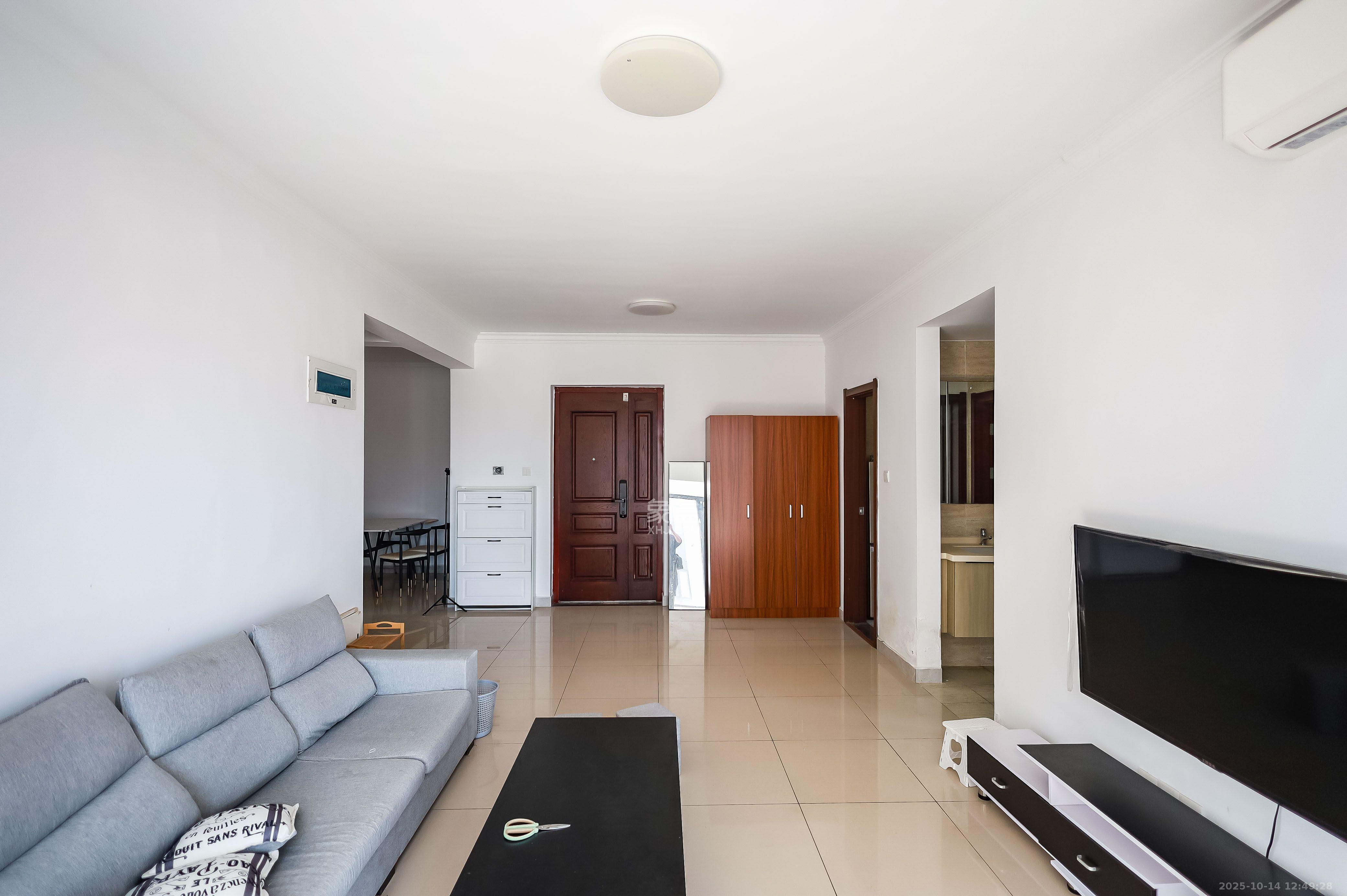 金辉优步花园  3室2厅2卫    2600.0元/月 金辉优步花园  3室2厅2卫    2600.0元/月室内图