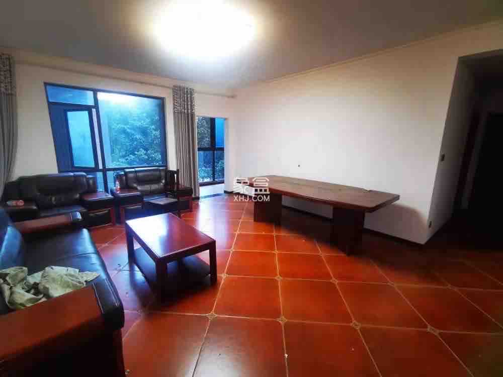 锦冠花园  4室2厅2卫    2500.0元/月室内图