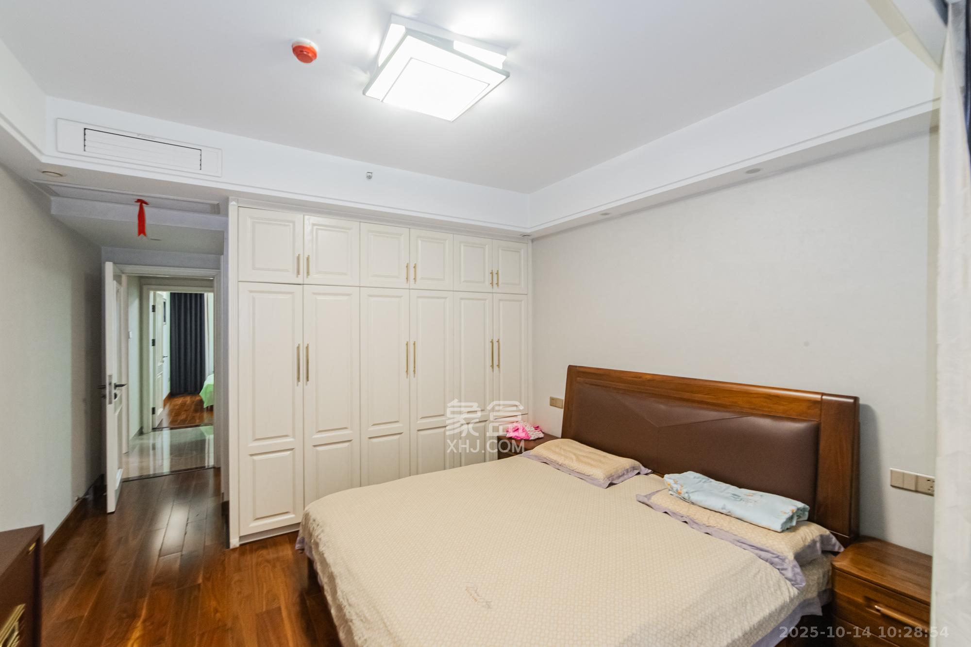 北辰三角洲C2区  3室2厅2卫    268.0万卧室