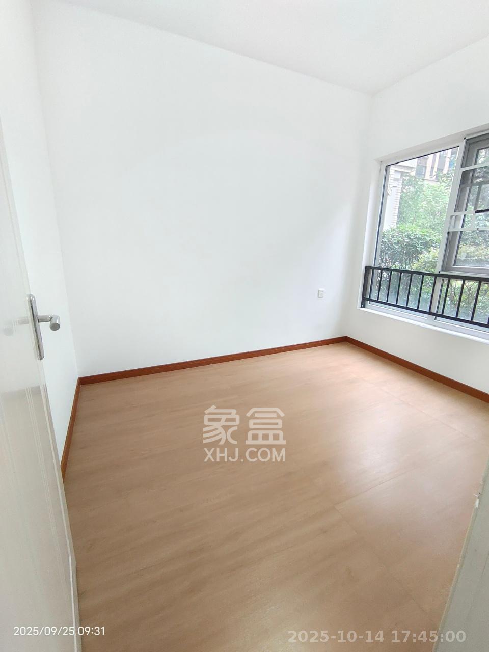 哈佛小镇（五矿哈佛小镇）  4室2厅2卫    2200.0元/月室内图