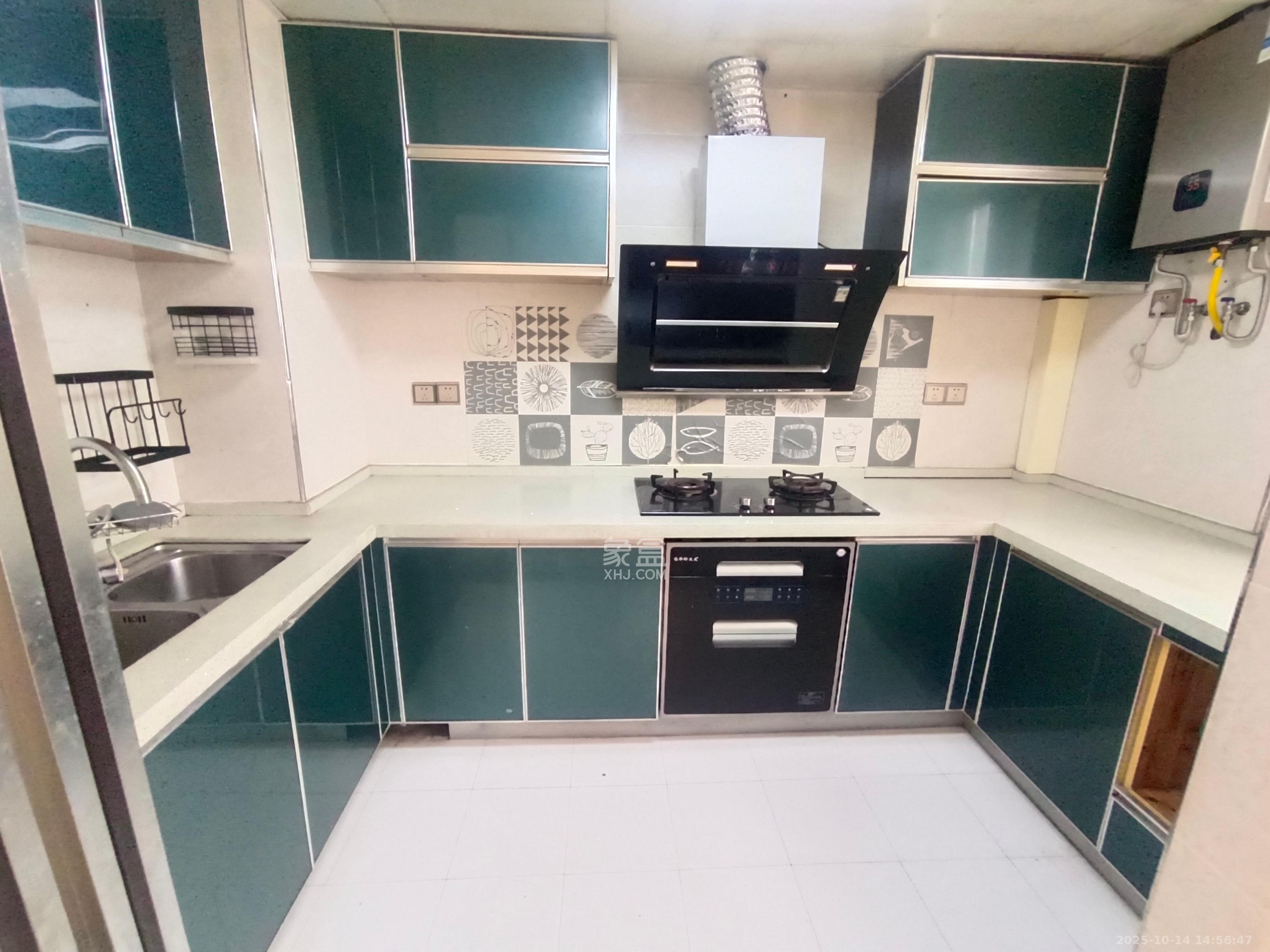 银港水晶城  3室2厅1卫    2700.0元/月室内图